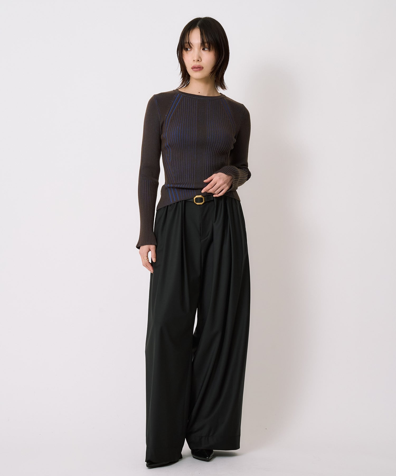 スリムリブラインニット