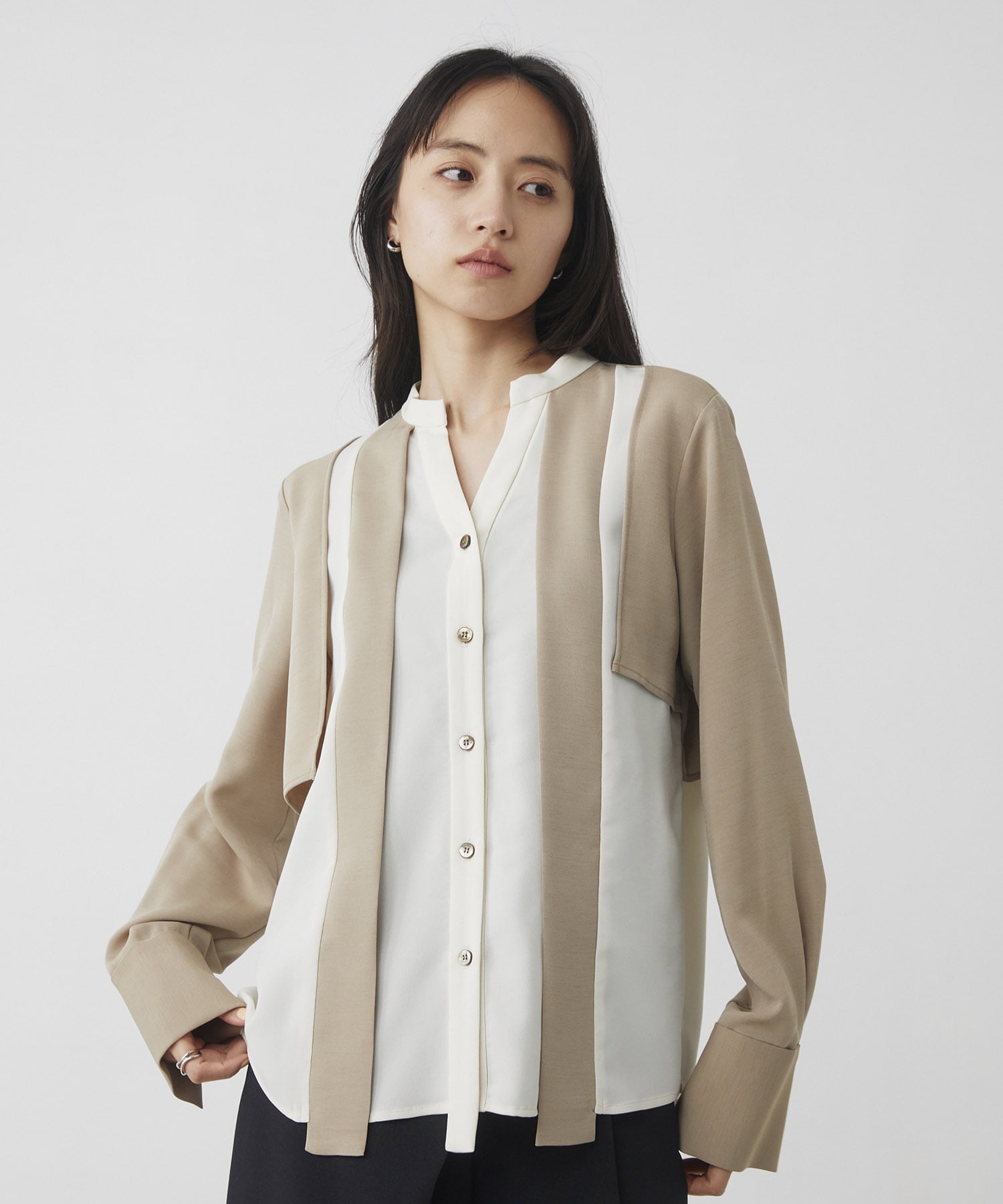 〈残りわずか〉【WEB限定】レイヤードバイカラーブラウス