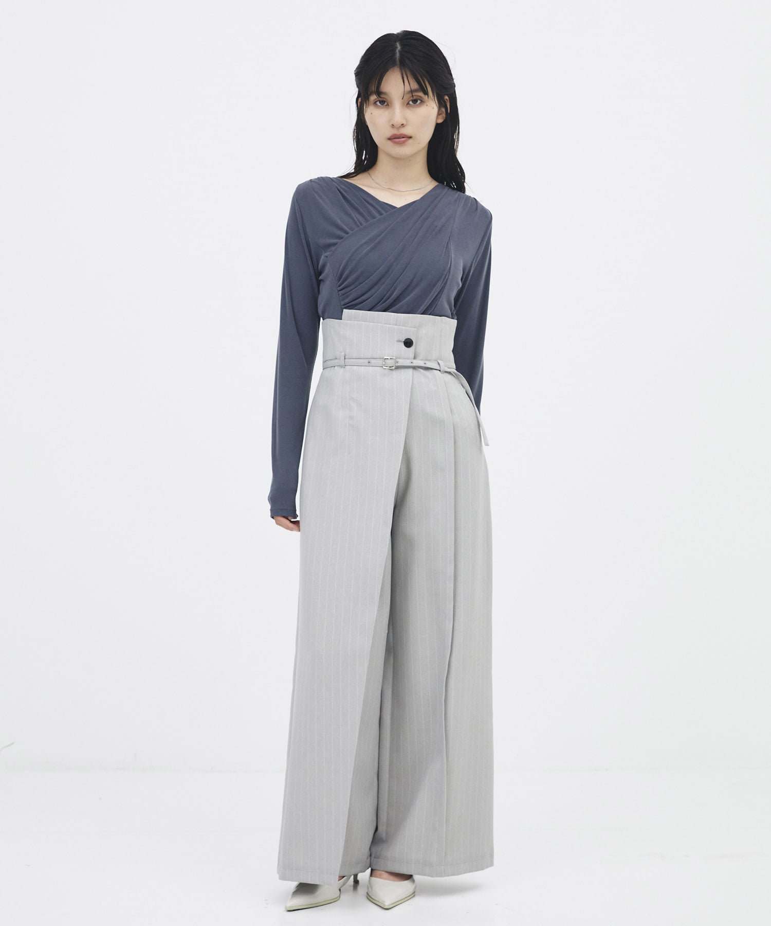 アシメドレープトップス