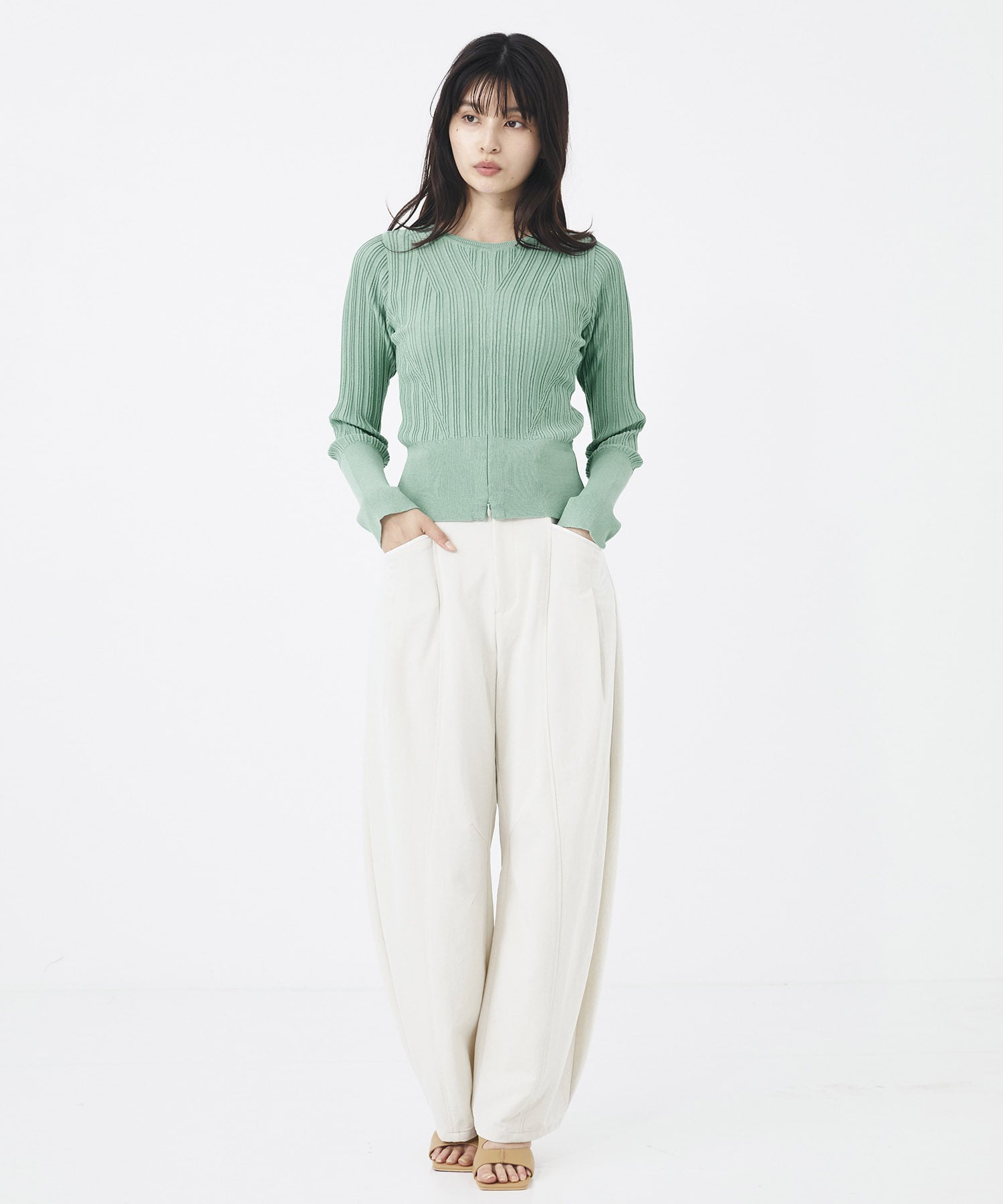 サーブルストレッチRIBニット