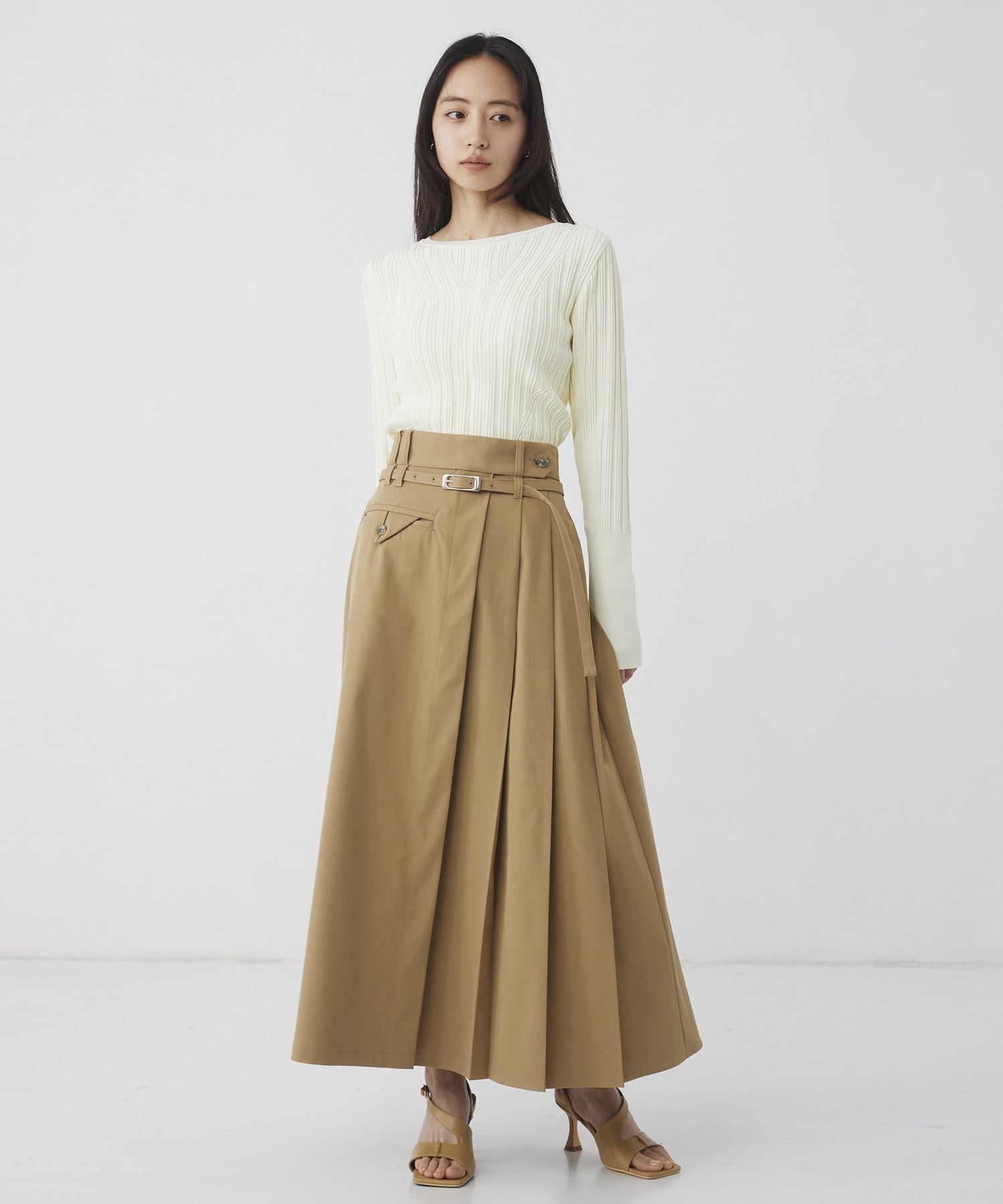 アシンメトリータックプリーツスカート