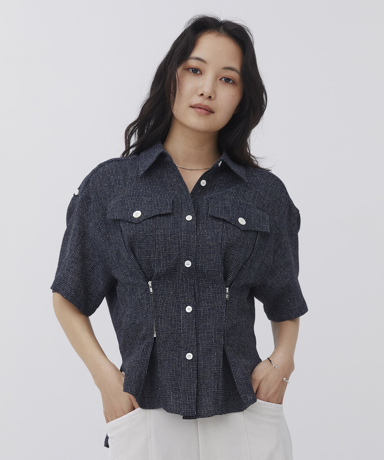 【数量限定｜WEB限定】シェイプタックウエストシャツ
