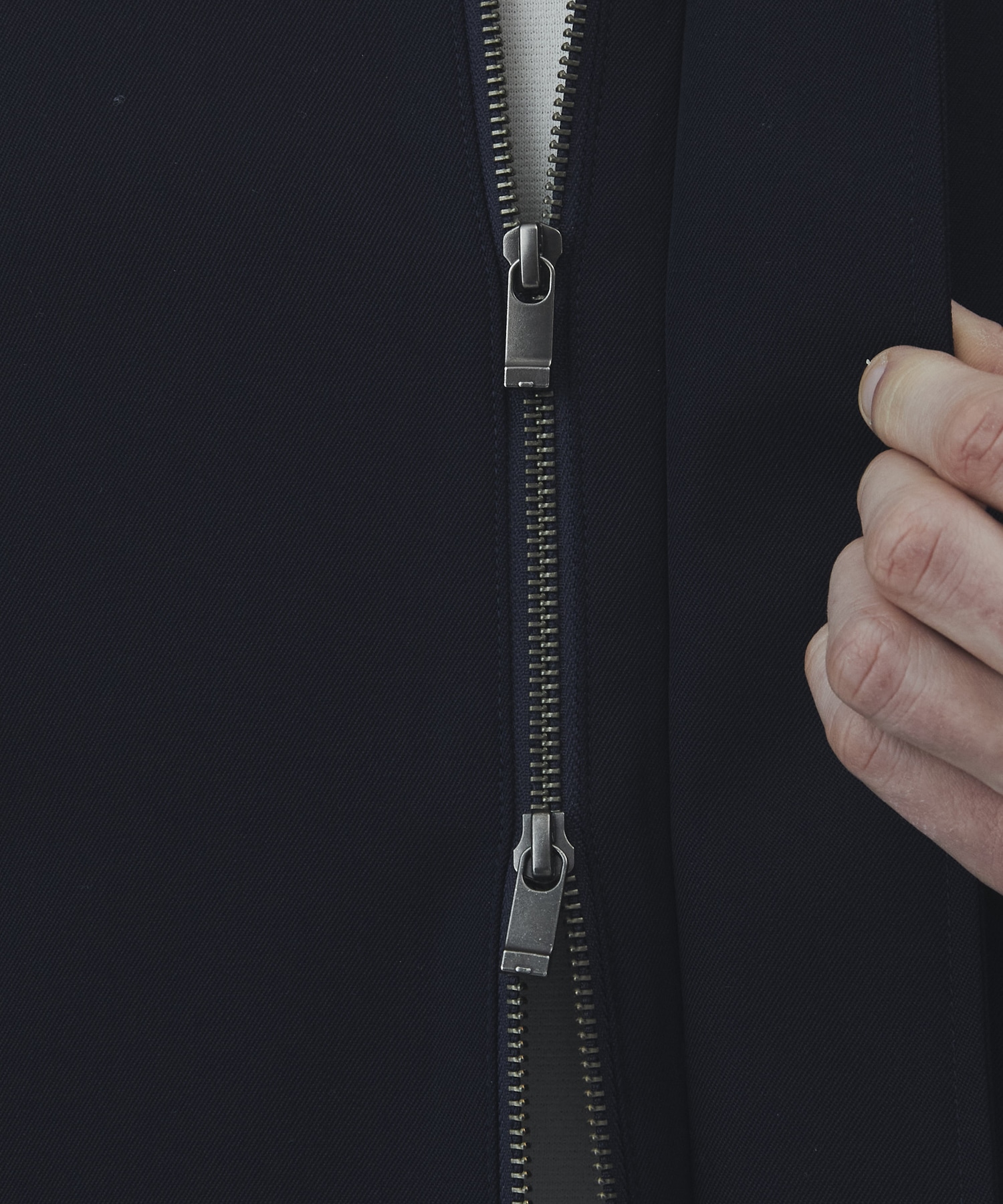 〈2026SS｜数量限定〉MAX GABARDINE レザーカラースタジャン