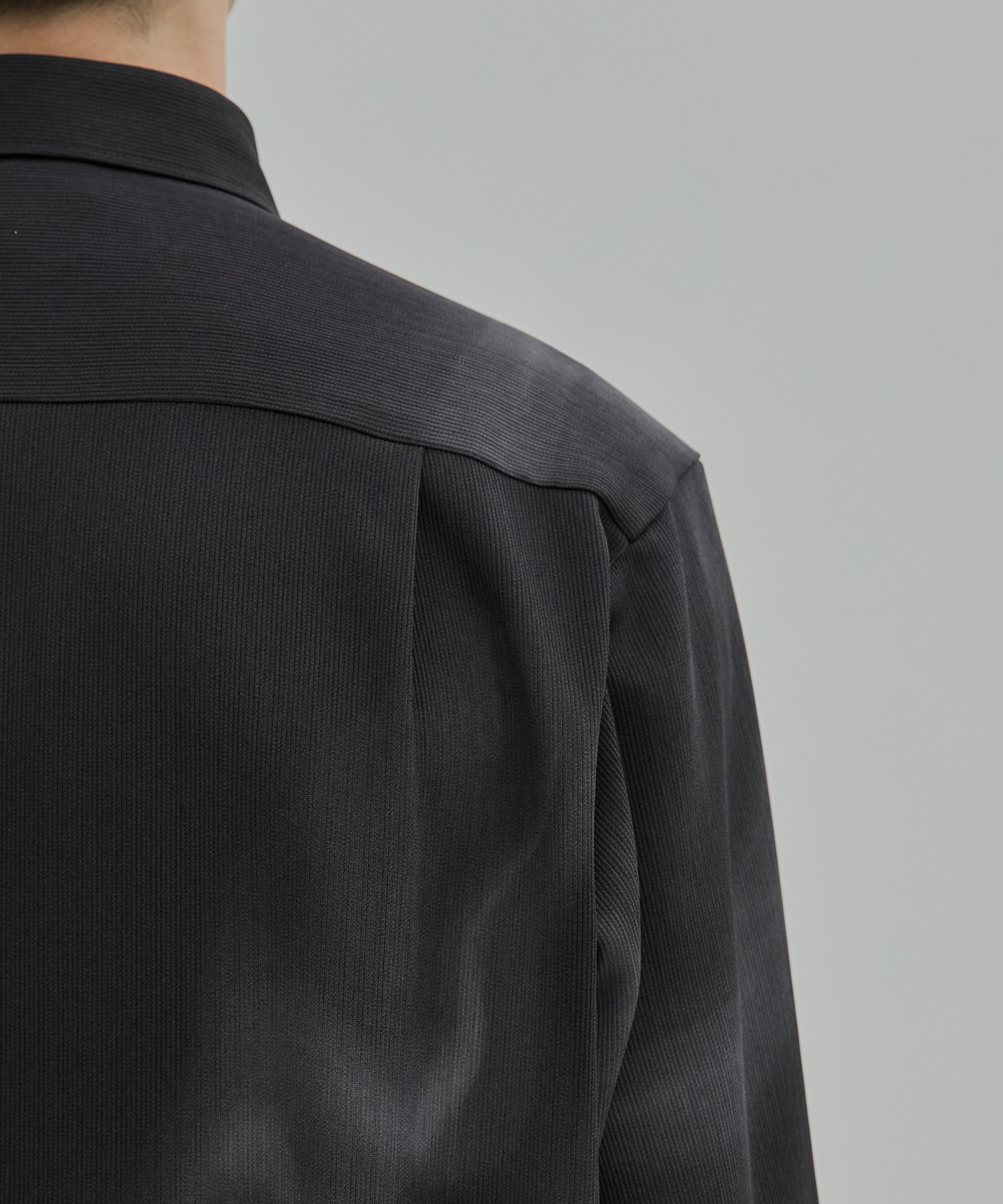 〈新発売〉COLD DRY GRADATION PLEATS ロングスリーブシャツ