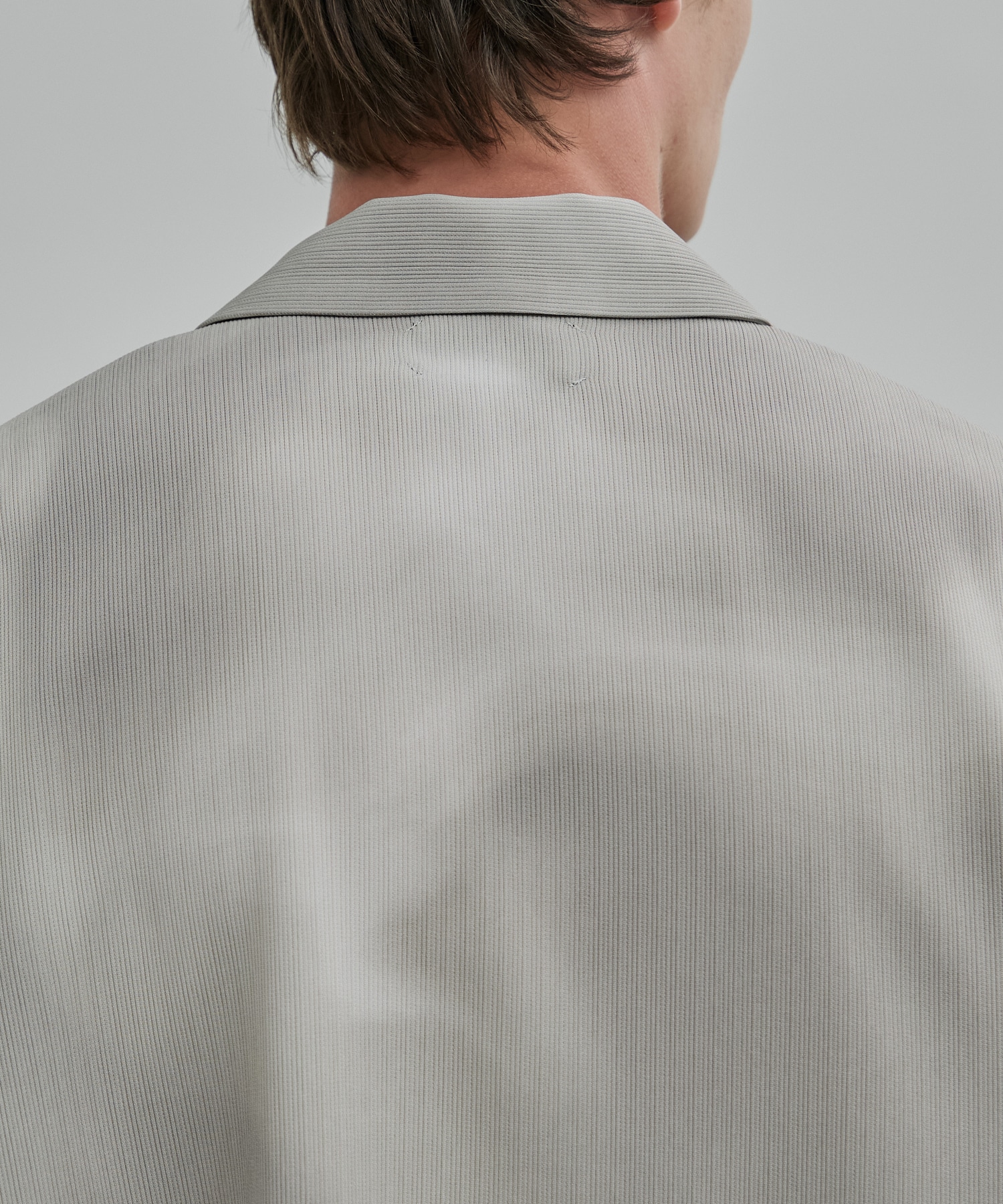 〈新発売〉COLD DRY GRADATION PLEATS オープンカラーシャツ