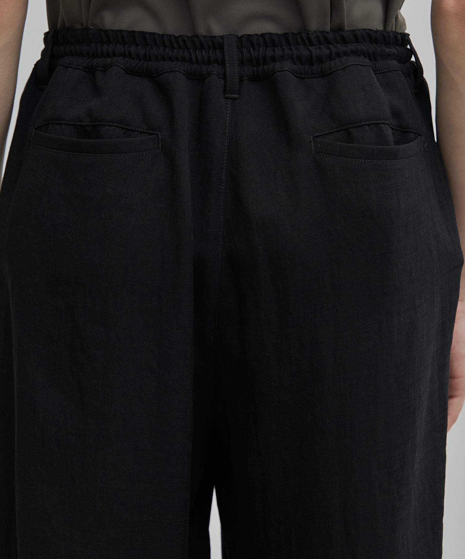 〈新発売〉MODERN SILK LINEN イージーパンツ