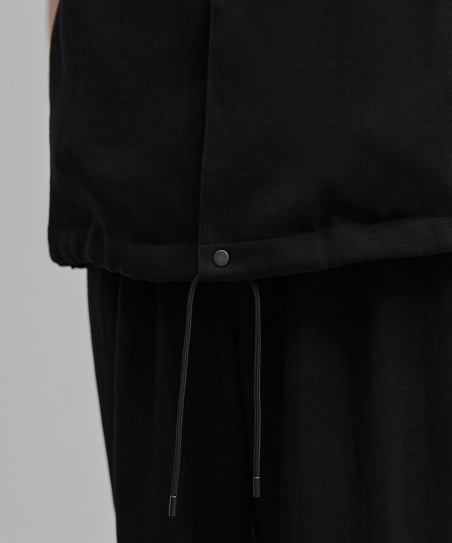 〈新発売〉MODERN SILK LINEN ショートスリーブブルゾン