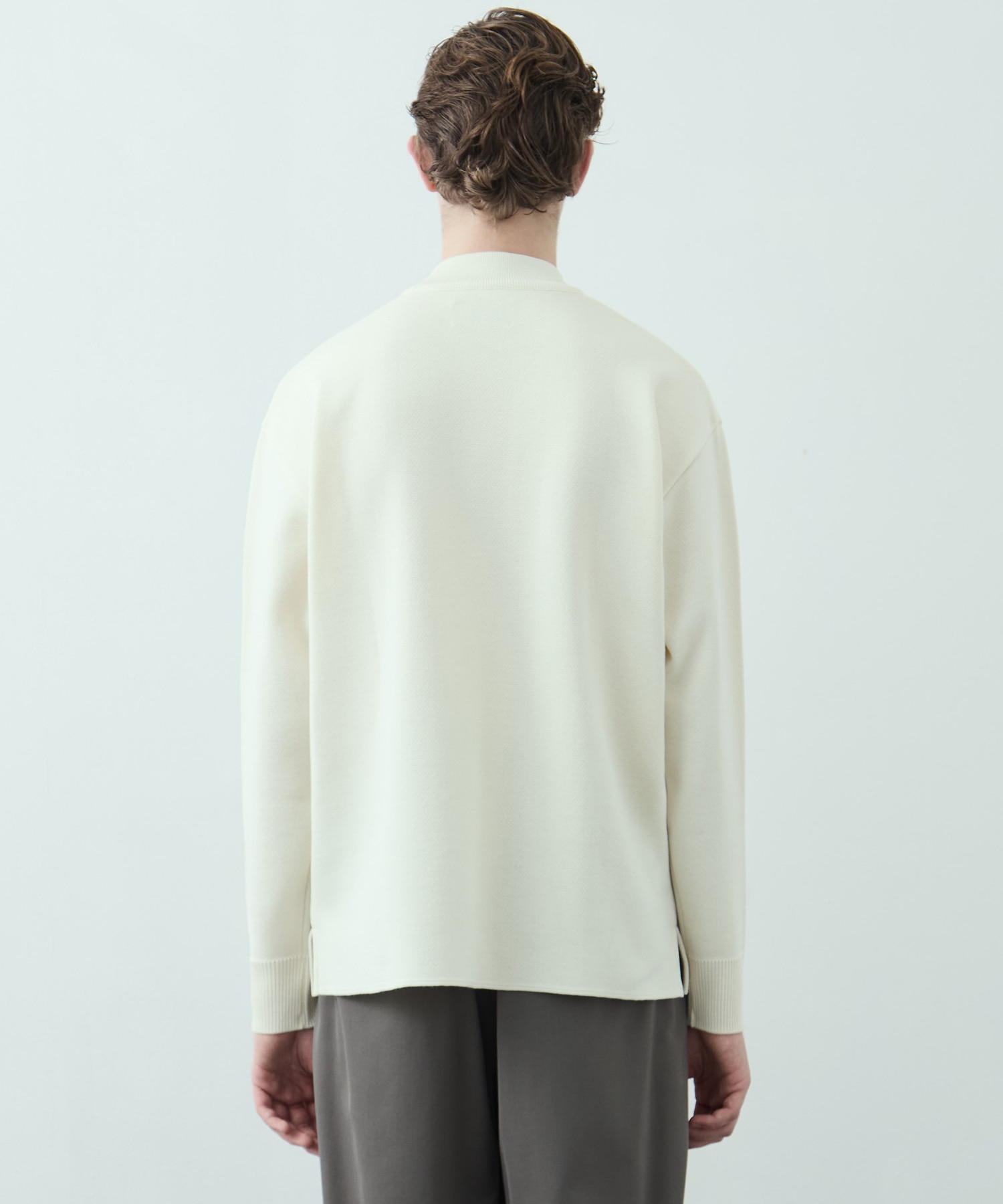 〈WEB限定〉SILVER WOOL MOCK NECK KNIT