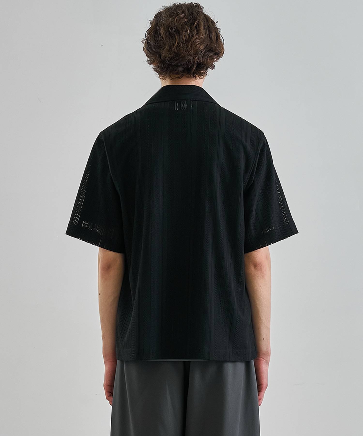 〈WEB限定｜先行予約〉ラッセルレースシアーシャツ