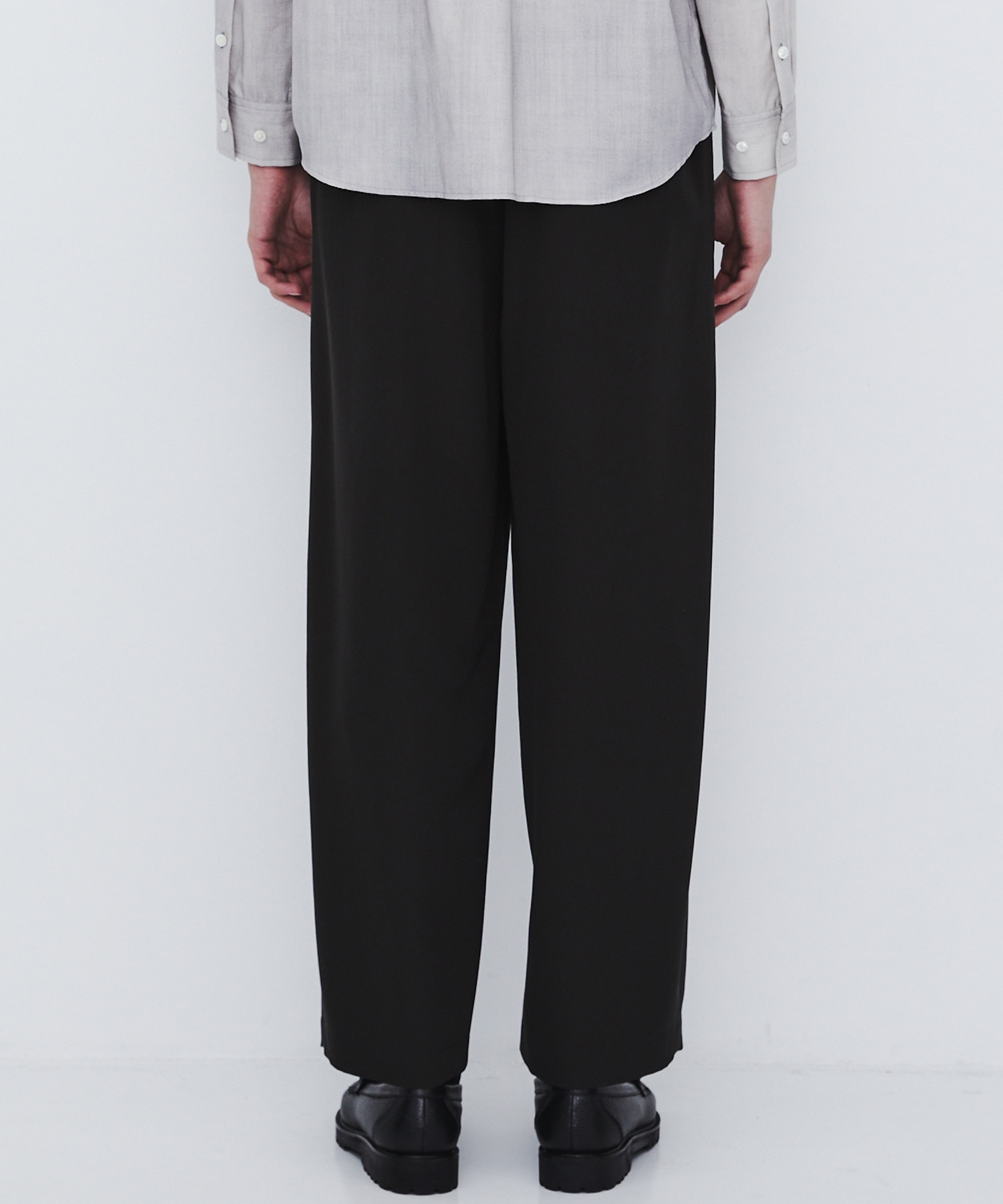 〈WEB先行販売〉超撥水 WOOL GABARDINE 2タックバレルパンツ