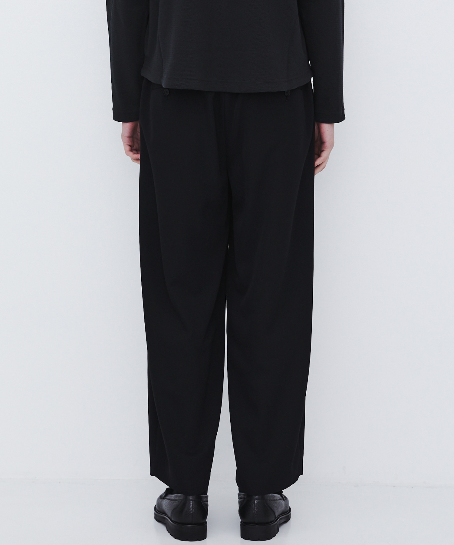 〈WEB先行販売〉超撥水 WOOL GABARDINE 2タックバレルパンツ