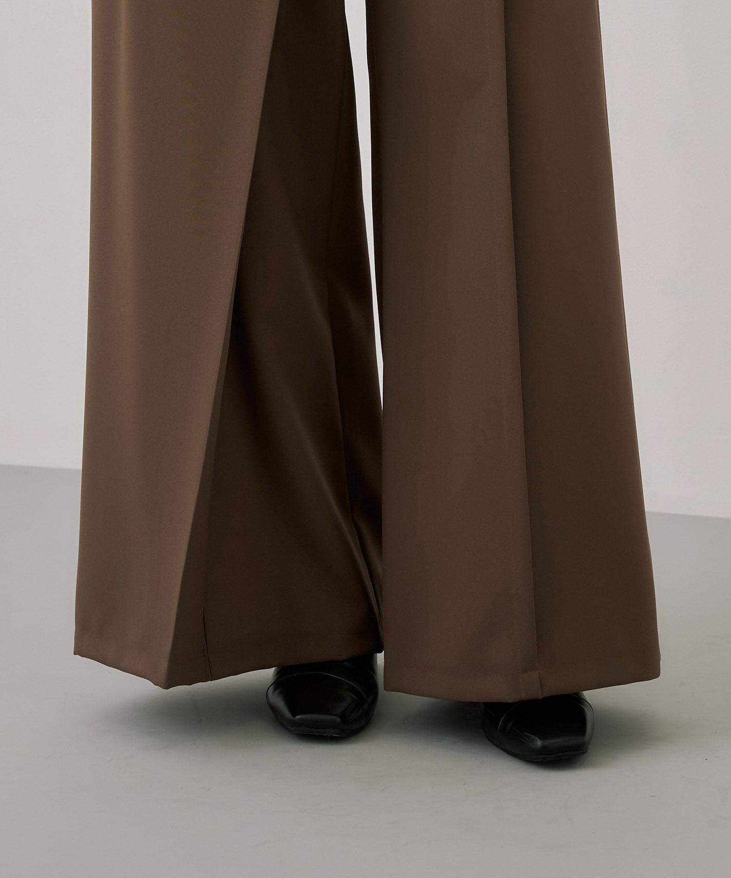 〈残りわずか〉HAKAMAラップワイドパンツ