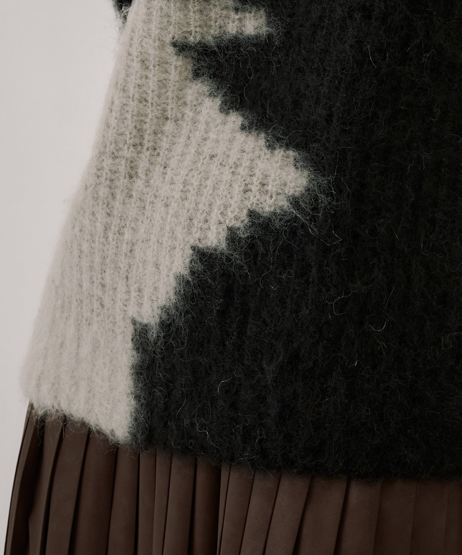 ランダムモチーフモヘアニット