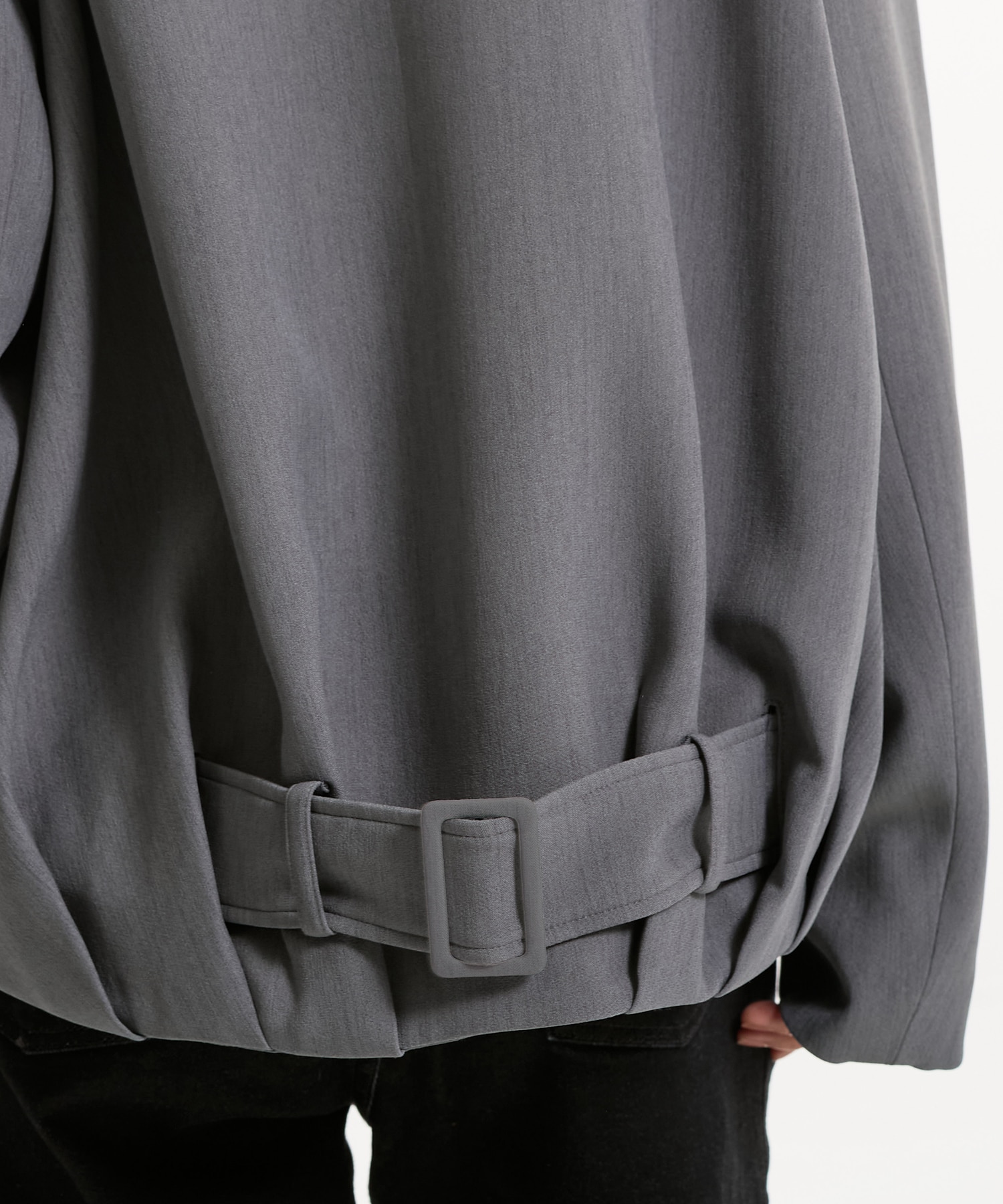 〈残りわずか｜再入荷なし〉バックベルトタックブルゾン