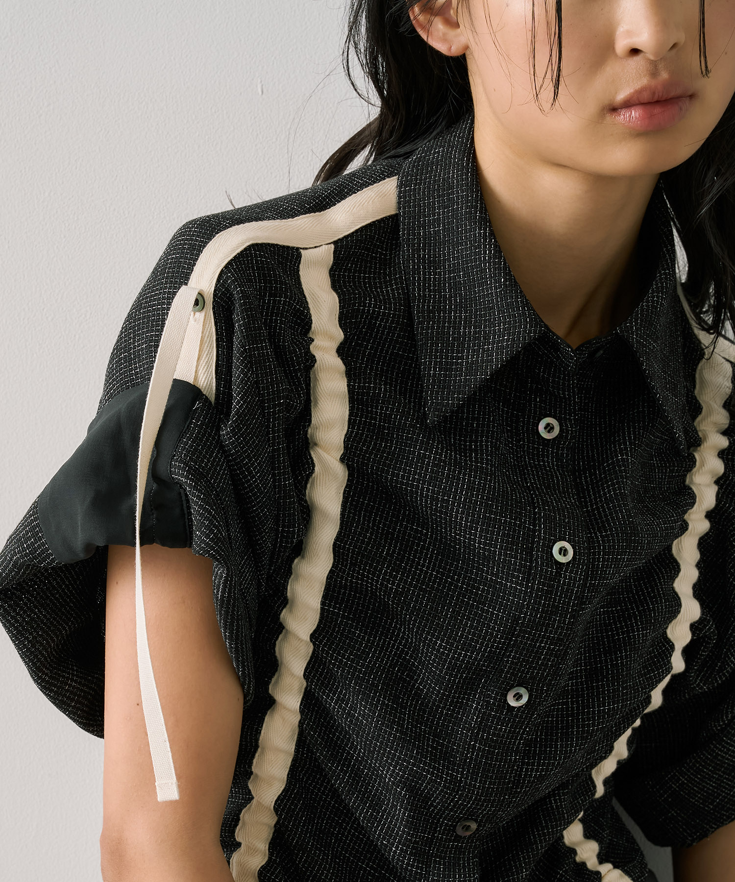 【オンラインストアのみ先行発売】Adjustable Length Mesh Shirt