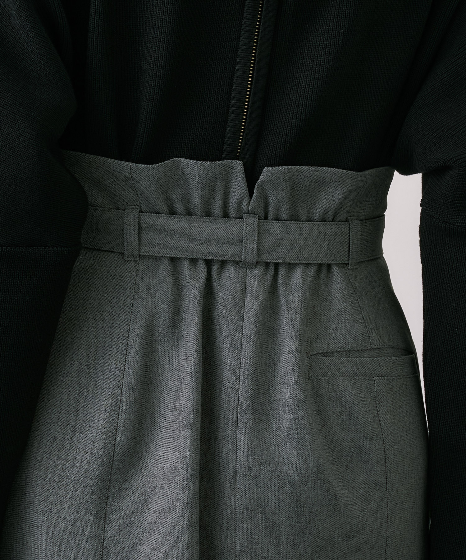 スリムエフェクトタイトスカート