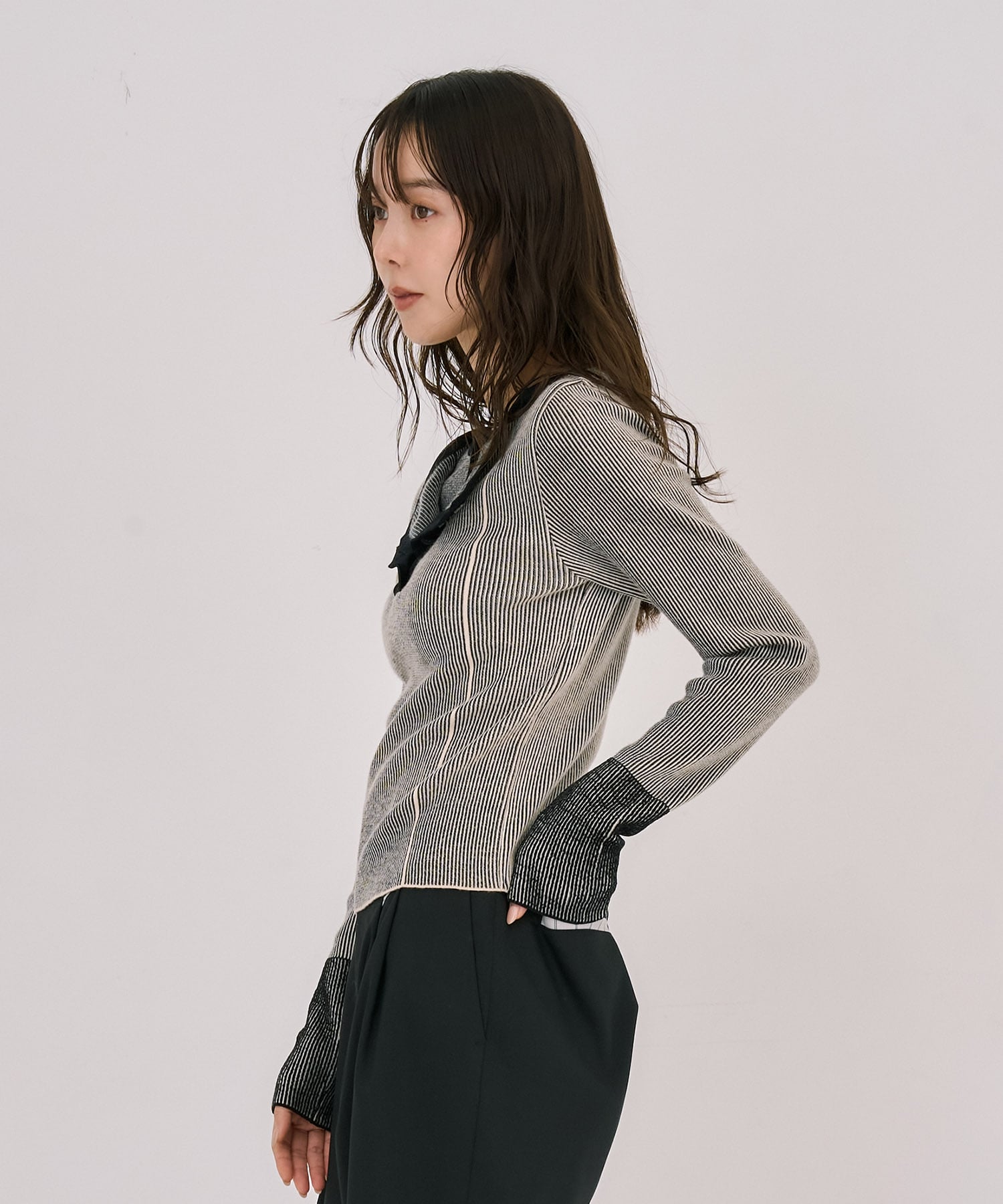 Wカラーレイヤーニット