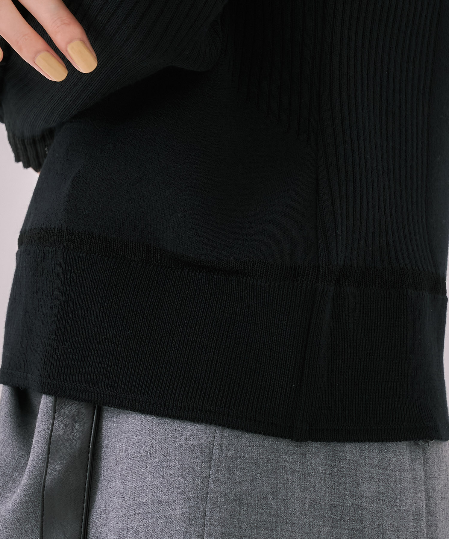 クリアコンビVネックニットプルオーバー