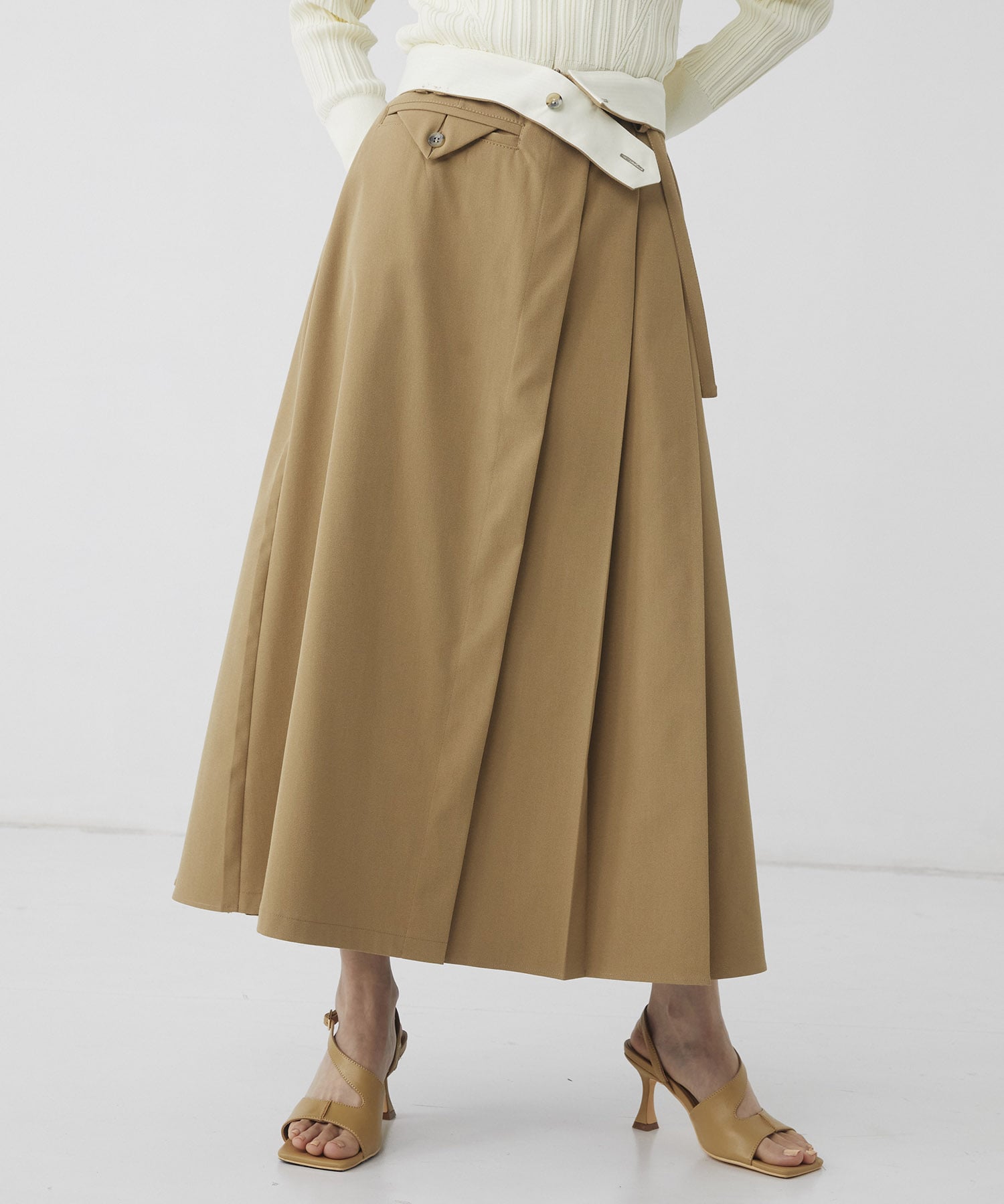 アシンメトリータックプリーツスカート