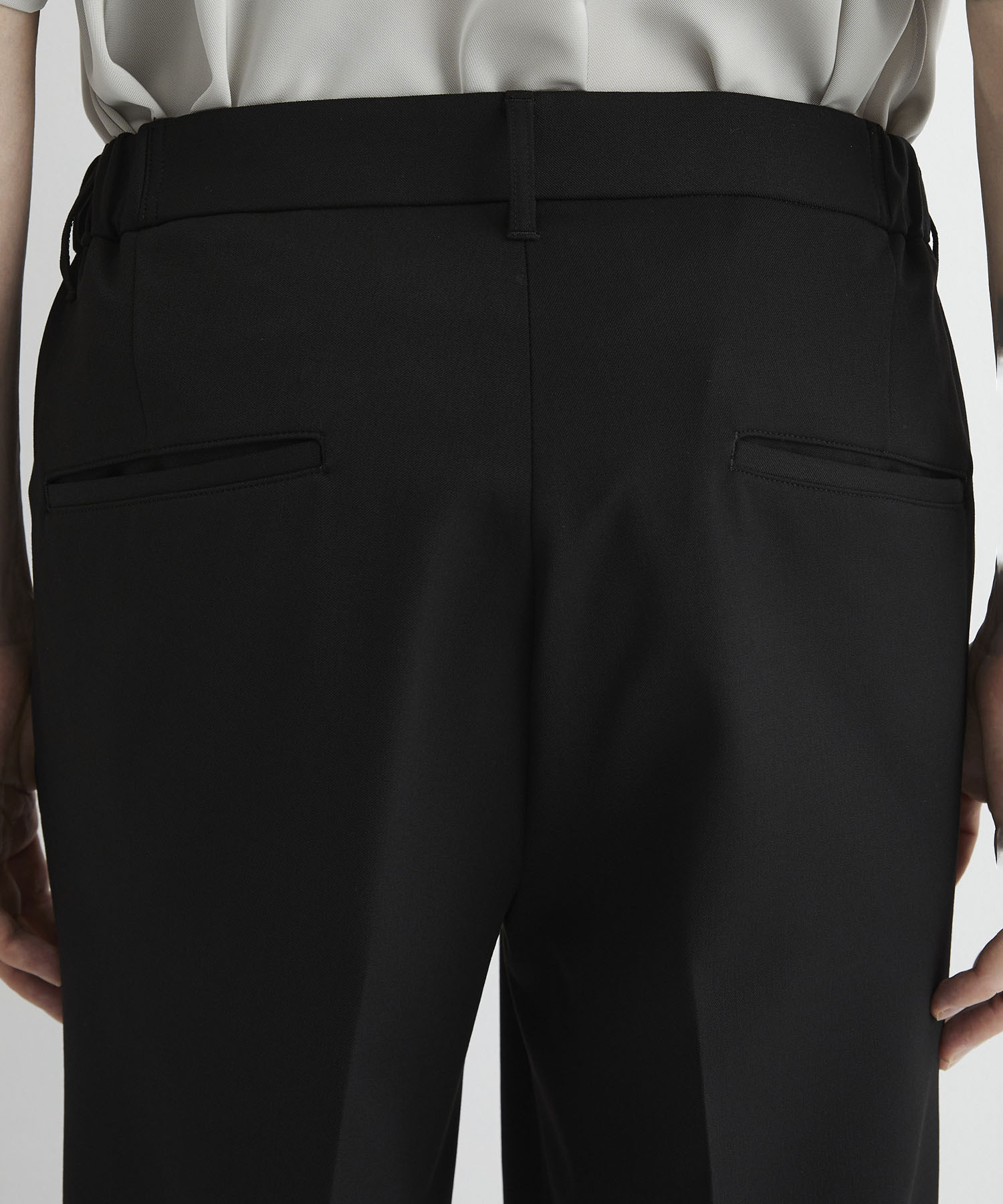アウトラスト キープクリース 1タック ストレートパンツ(1 DARK GREY