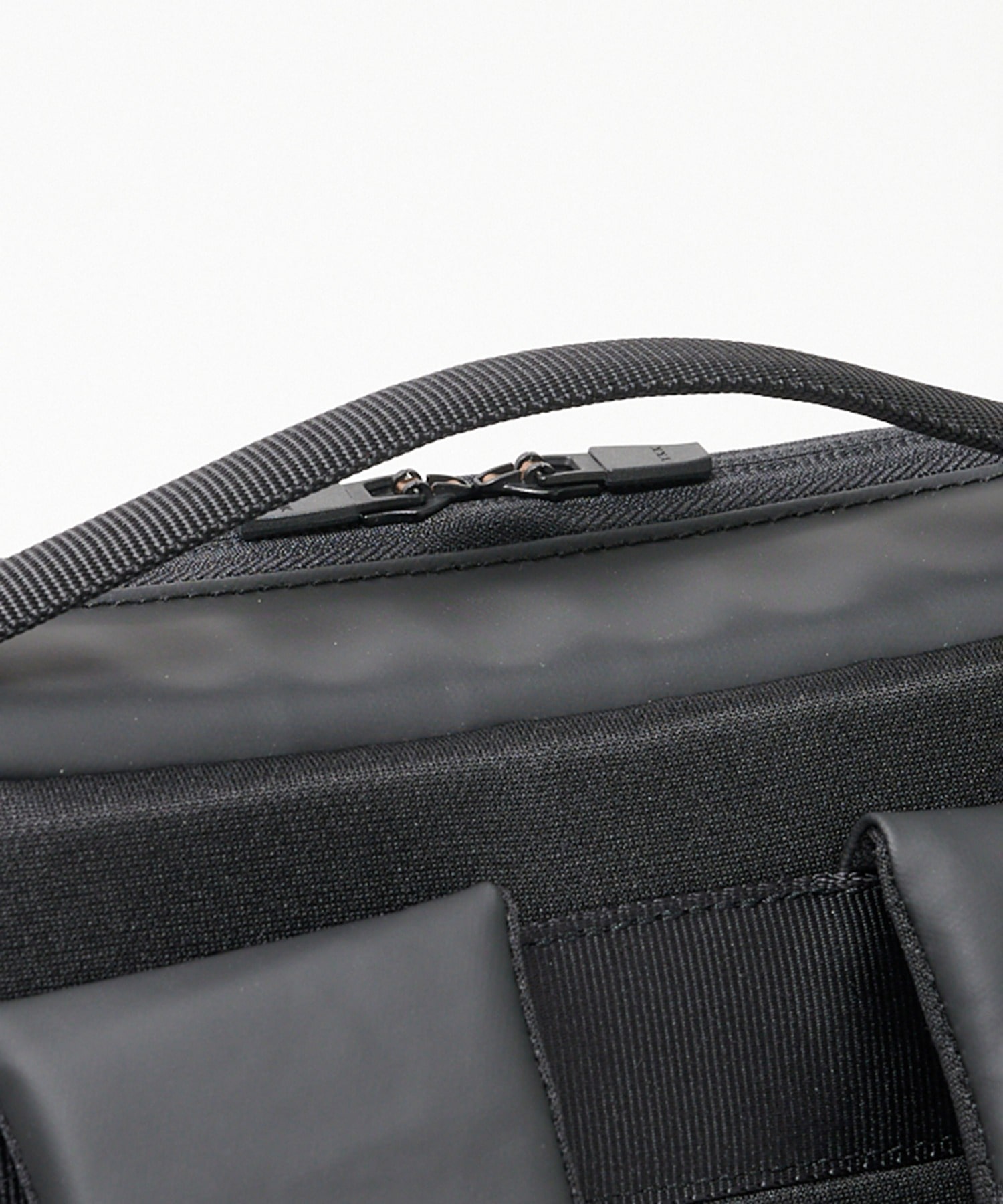 CF レザースマートバックパック