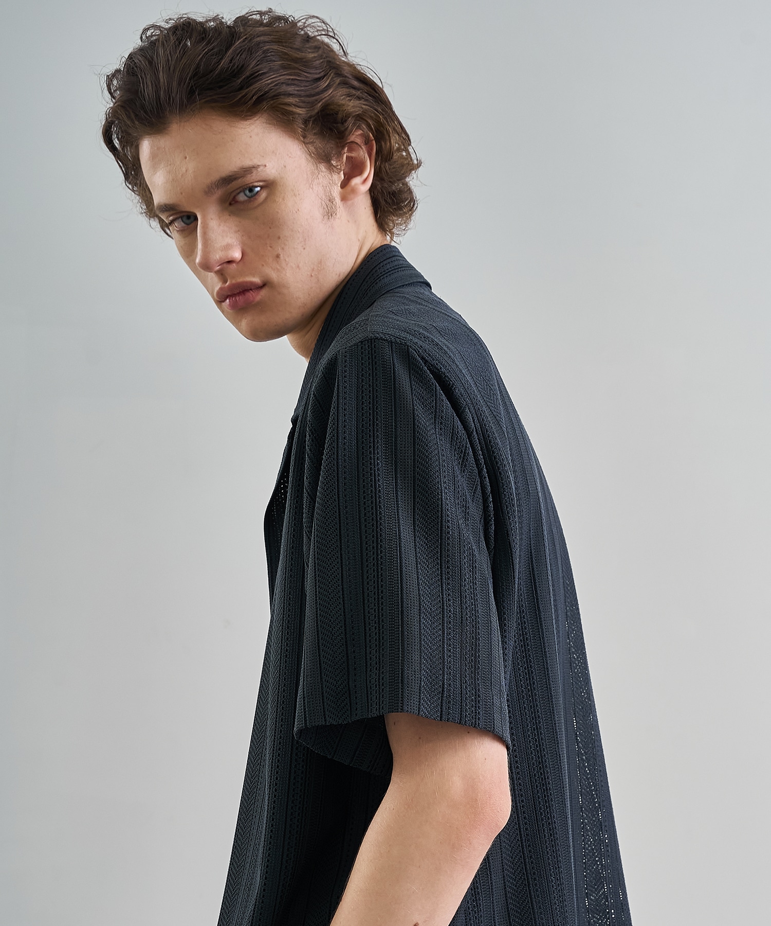 〈WEB限定｜先行予約〉ラッセルレースシアーシャツ