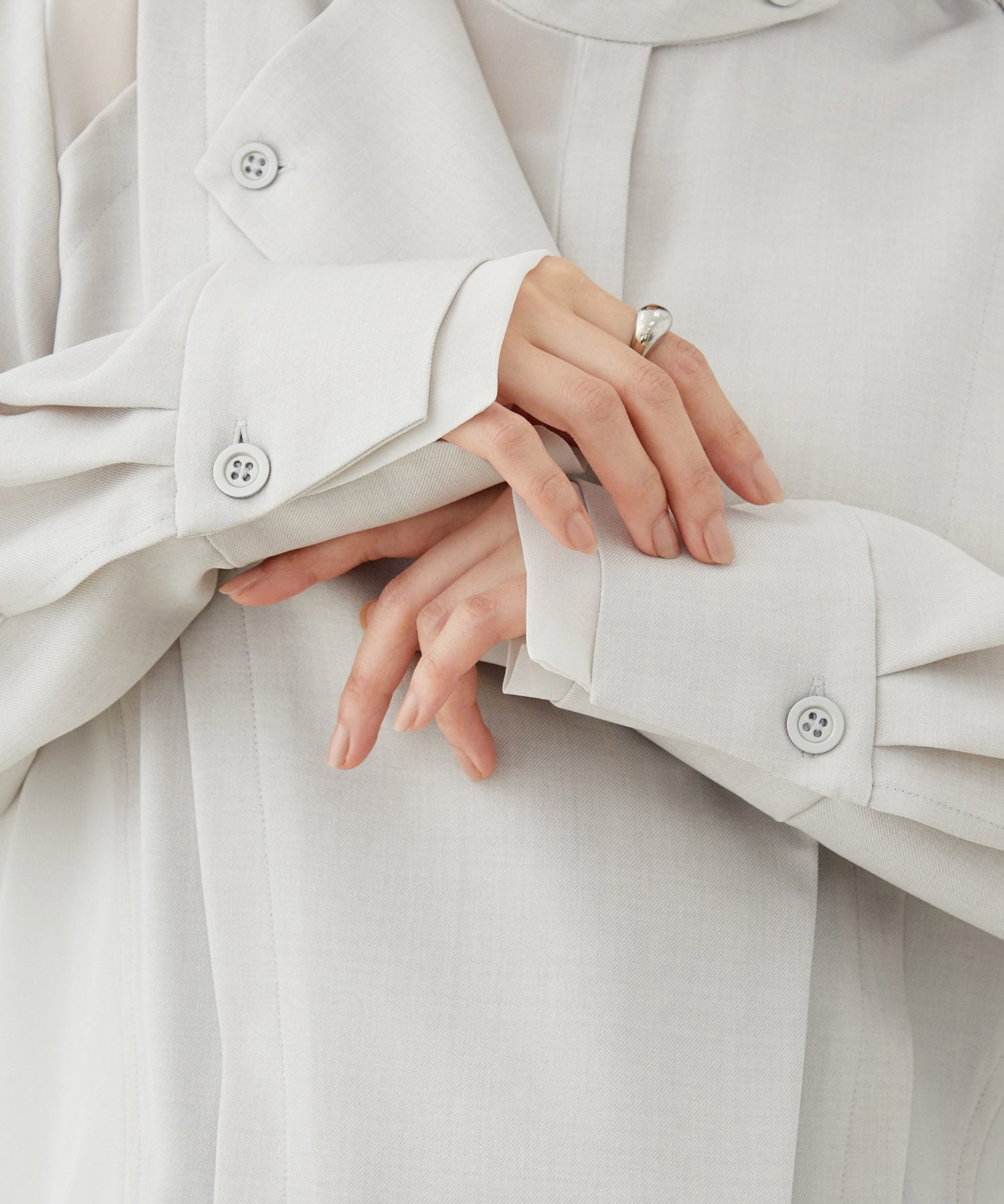 シアーレイヤーブラウス