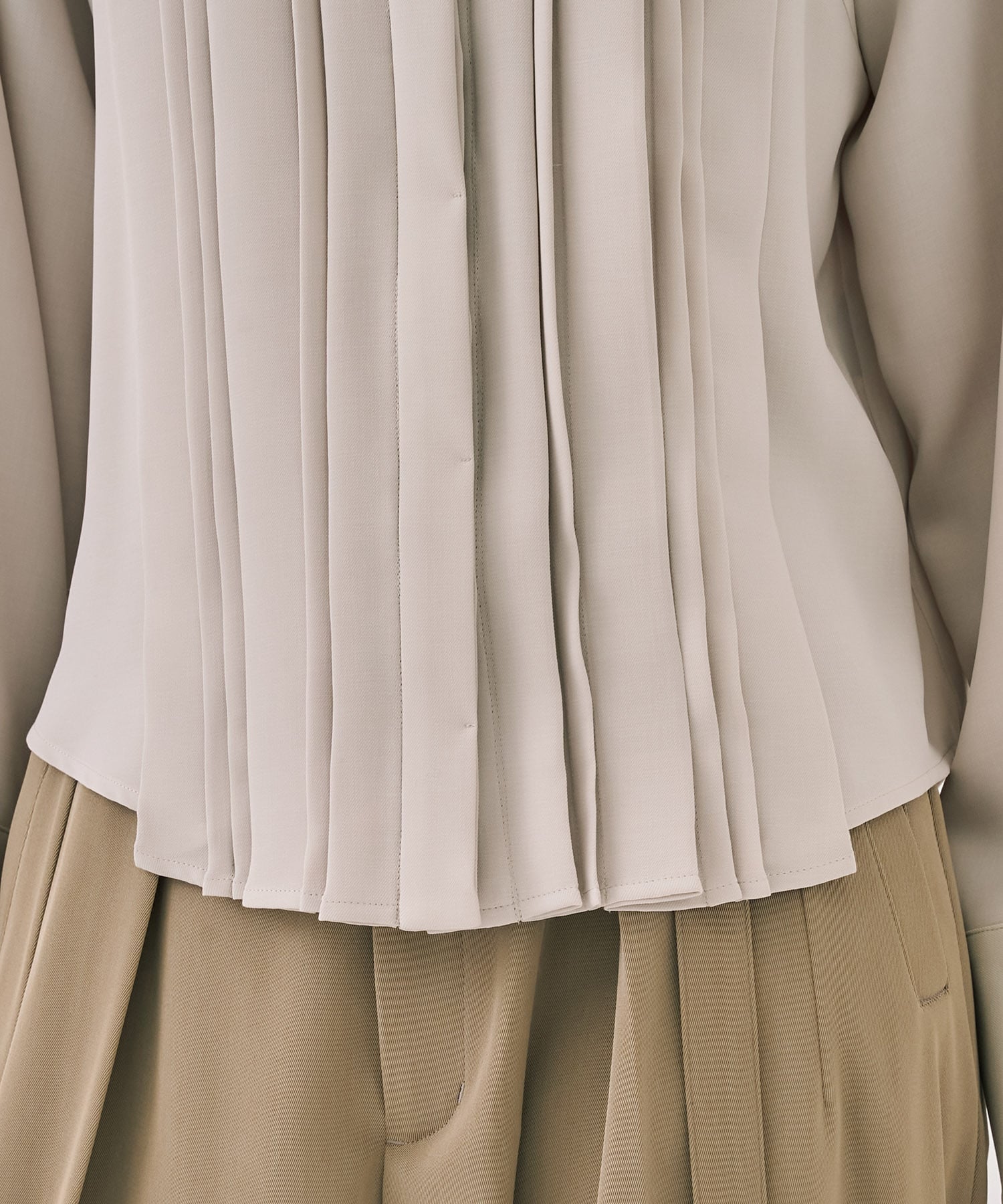 【WEB先行発売】ピンタックバイカラーブラウス