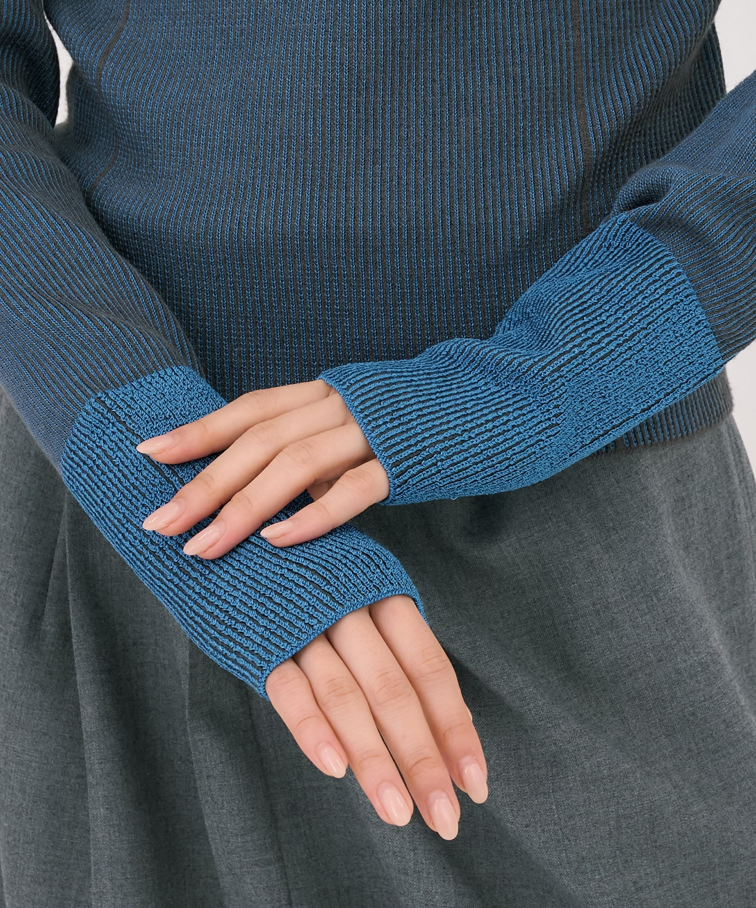 Wカラーレイヤーニット