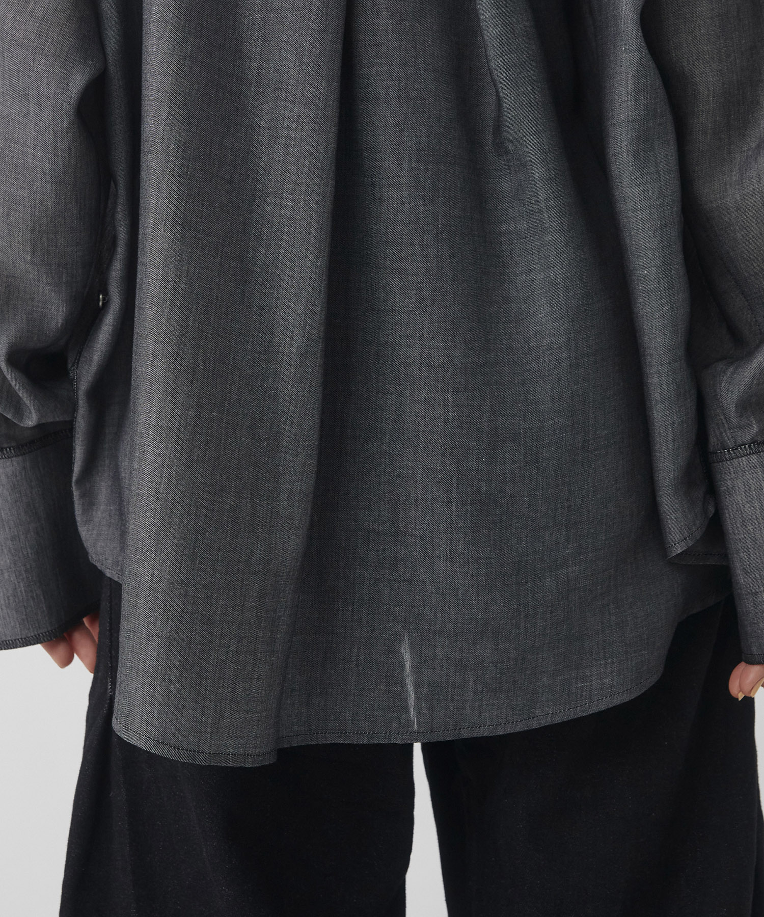 シアーデニムトリムシャツ