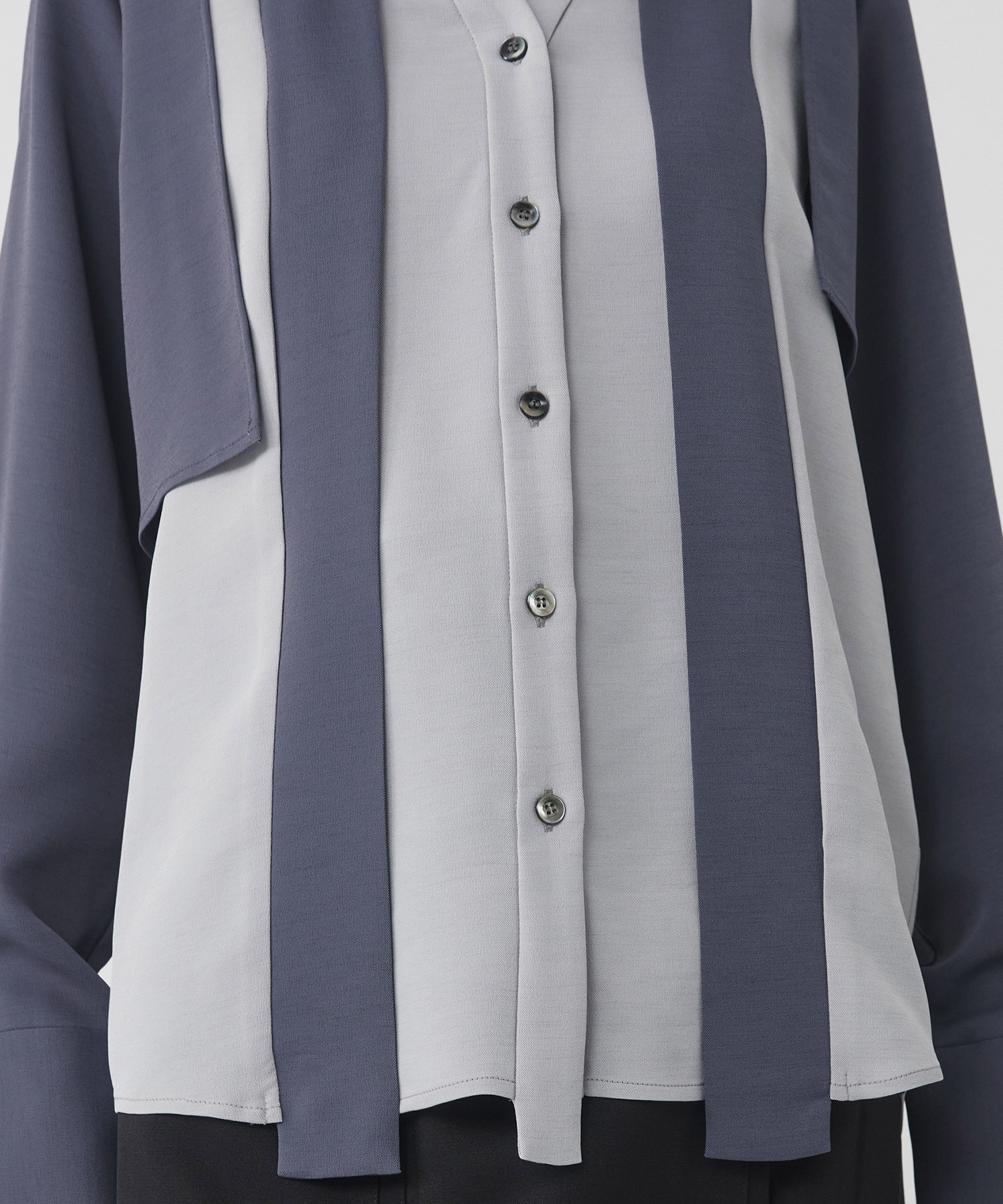 【WEB限定】レイヤードバイカラーブラウス