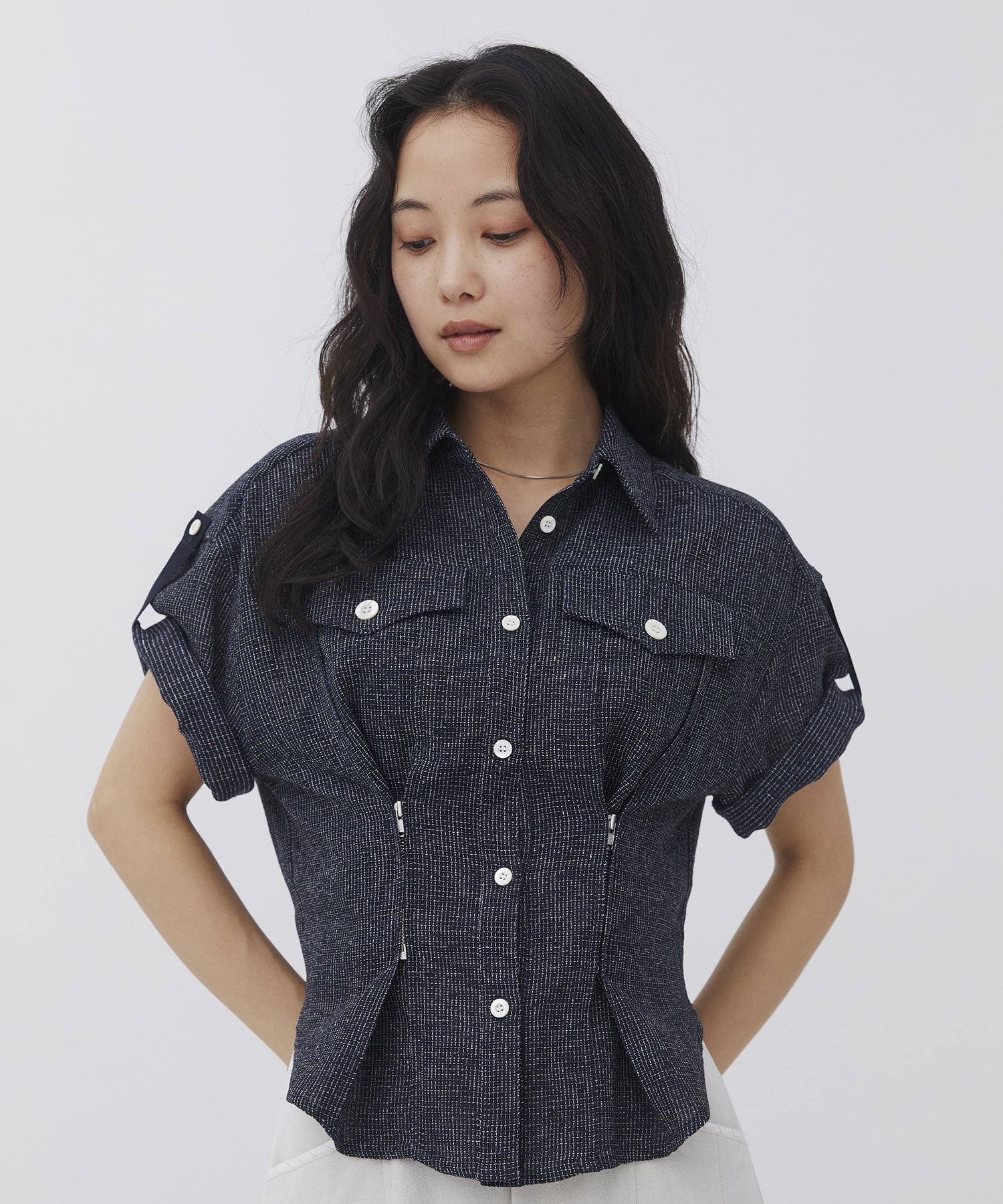【数量限定｜WEB限定】シェイプタックウエストシャツ