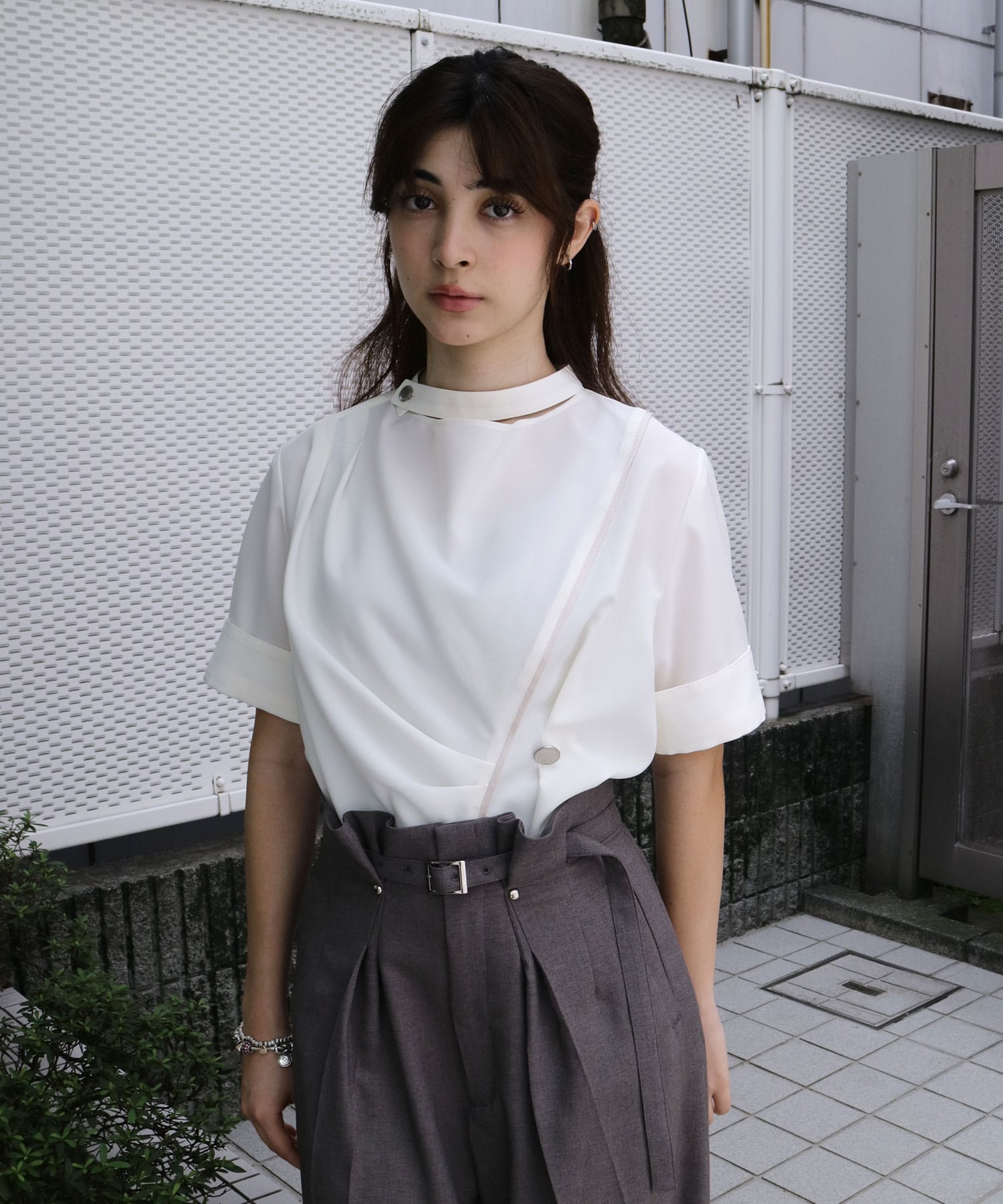 アシメタックドレープブラウス