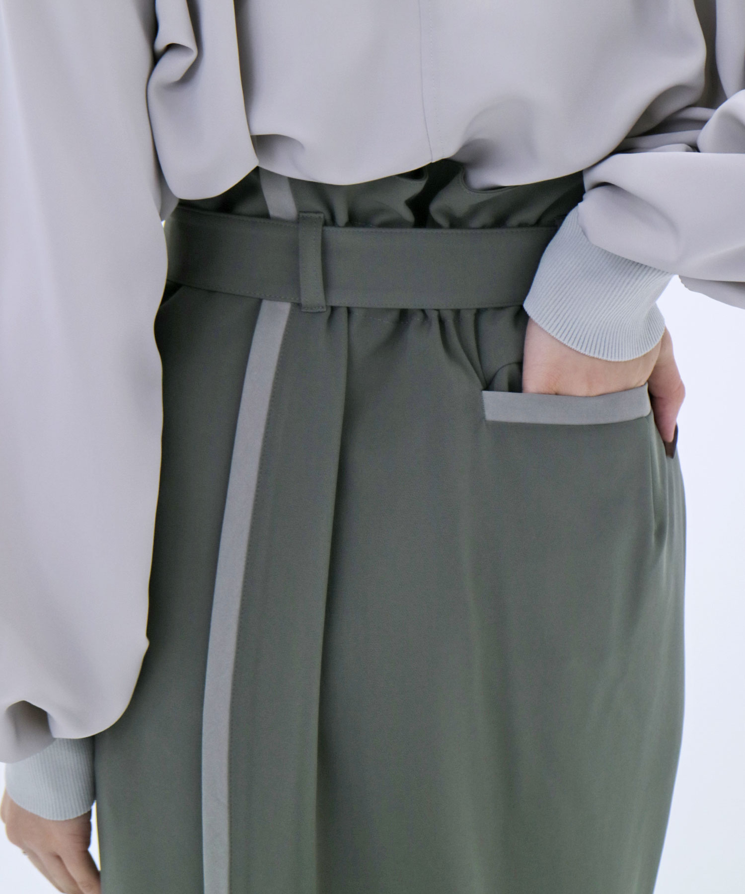 アシメパネルレイヤースカート