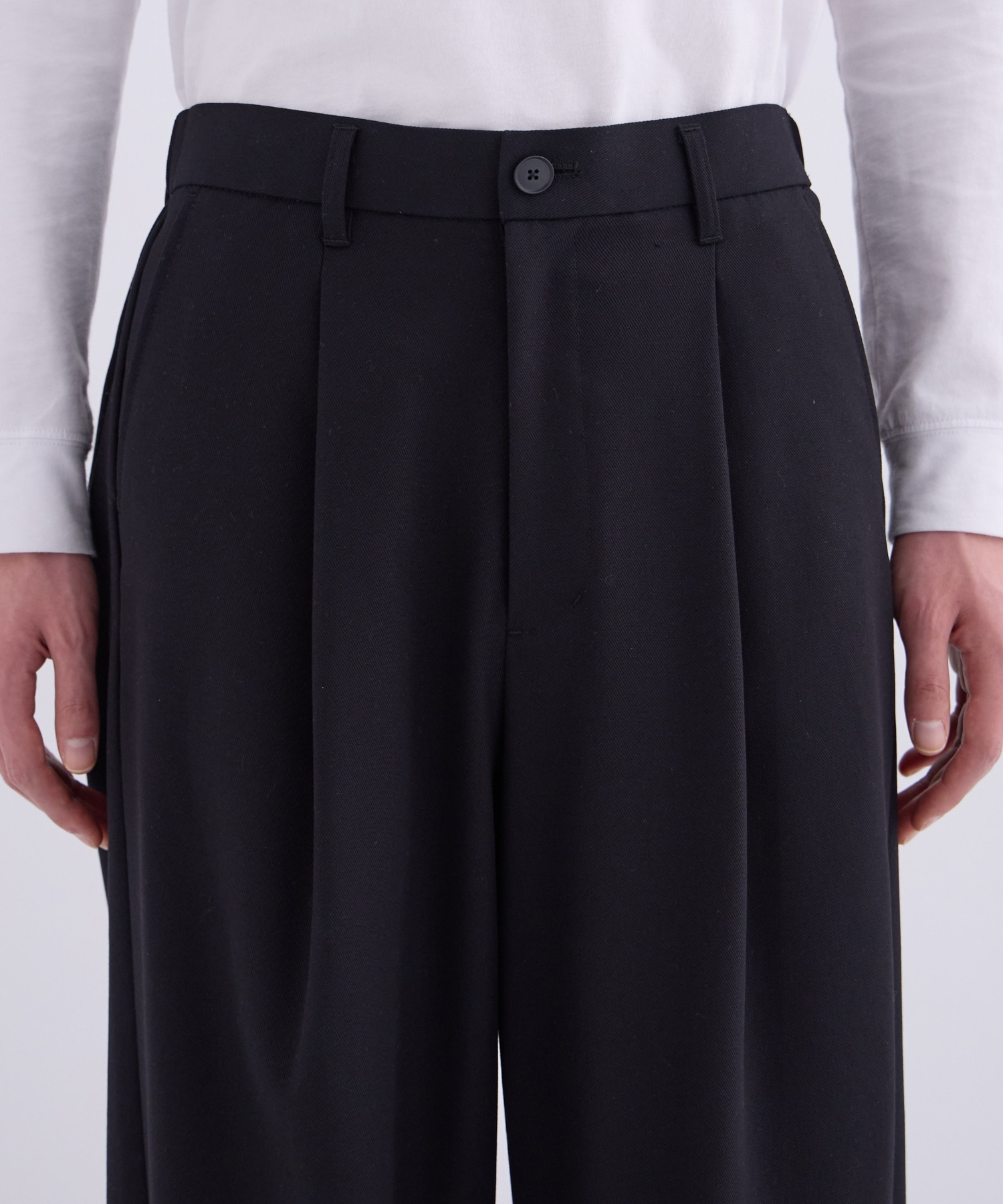 ハイツイスト バレルチノパンツ