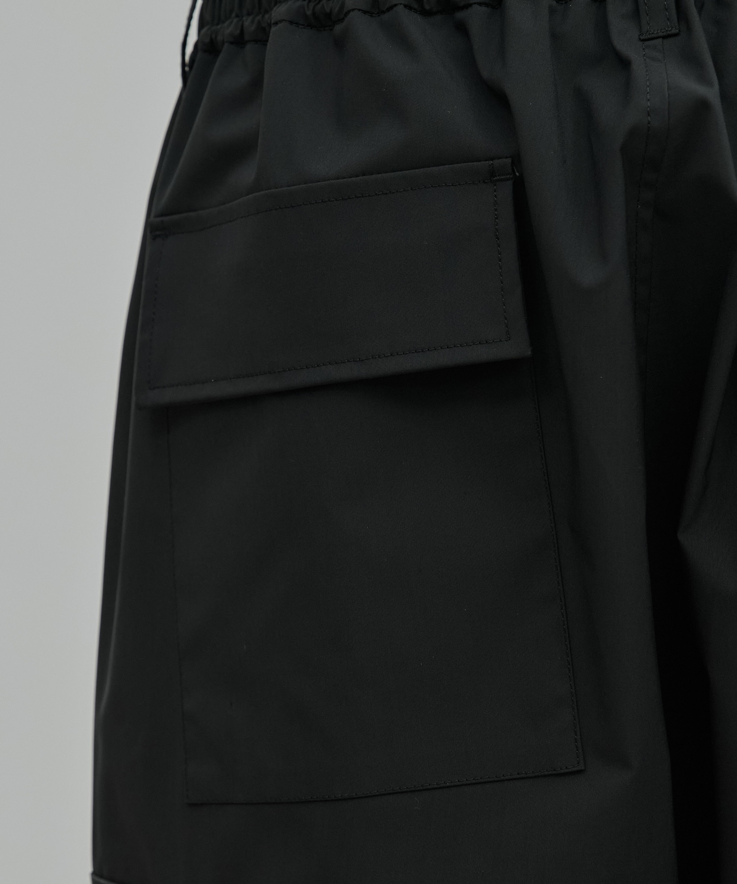 United Tokyo ドレープカーゴパンツ メンズ ダークグレー/1 HIGH-SPEC WOOL カーゴパンツ(1 DARK GREY): : メンズ｜UNITED