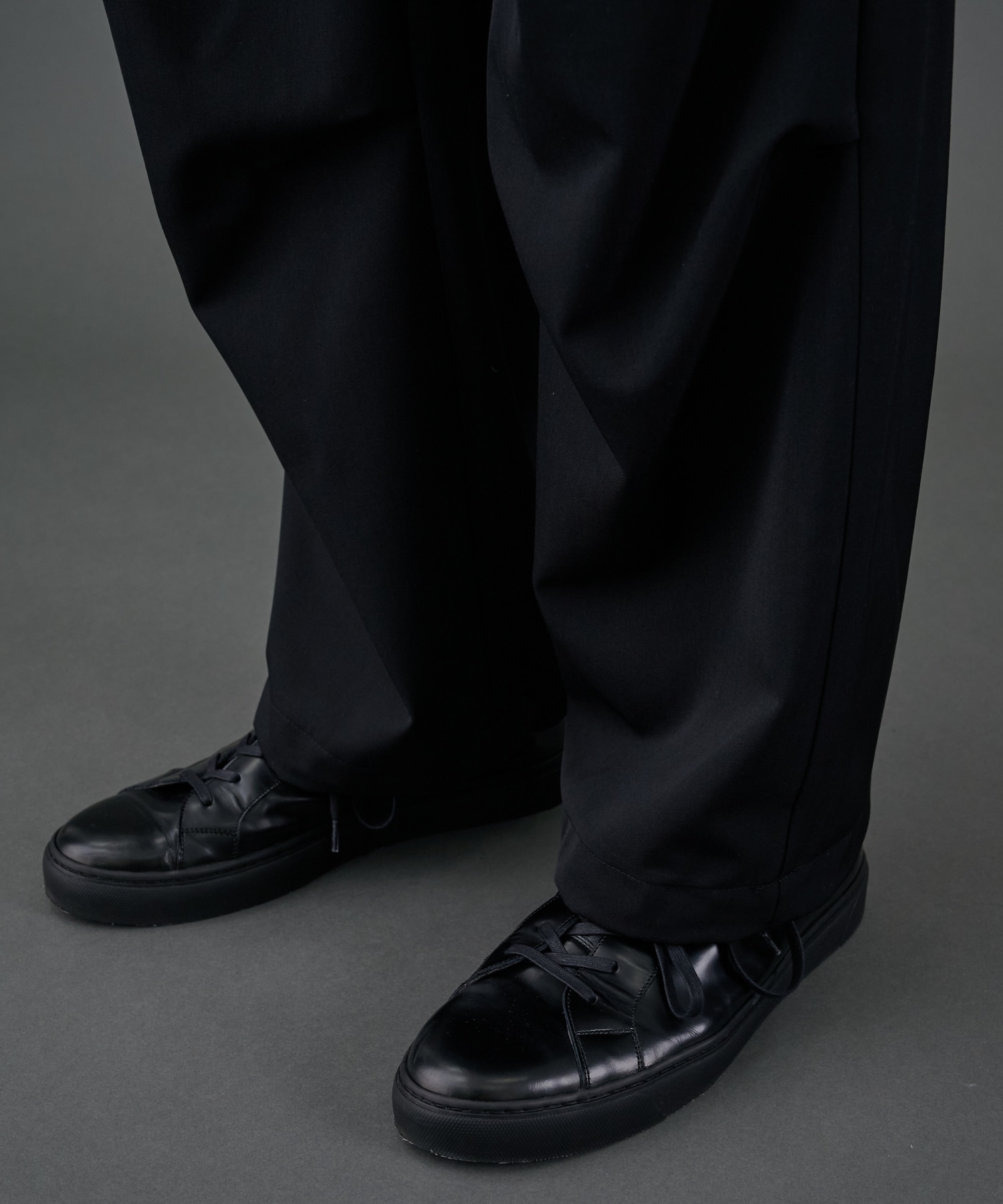 〈残りわずか｜再入荷なし〉CLEAR WOOL パラシュートパンツ