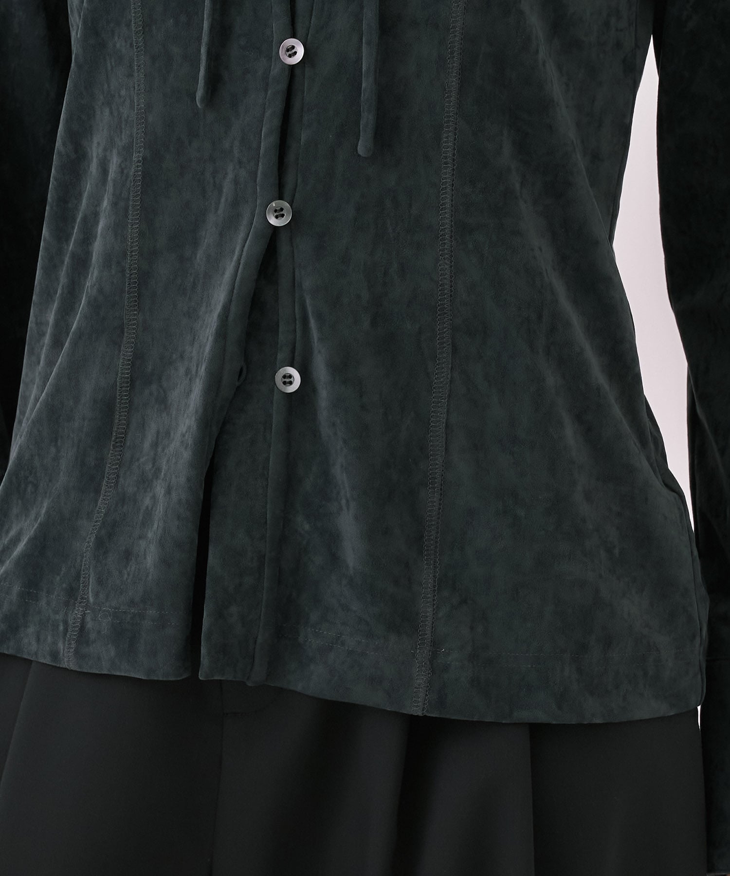 スリットネックベロアシャツ