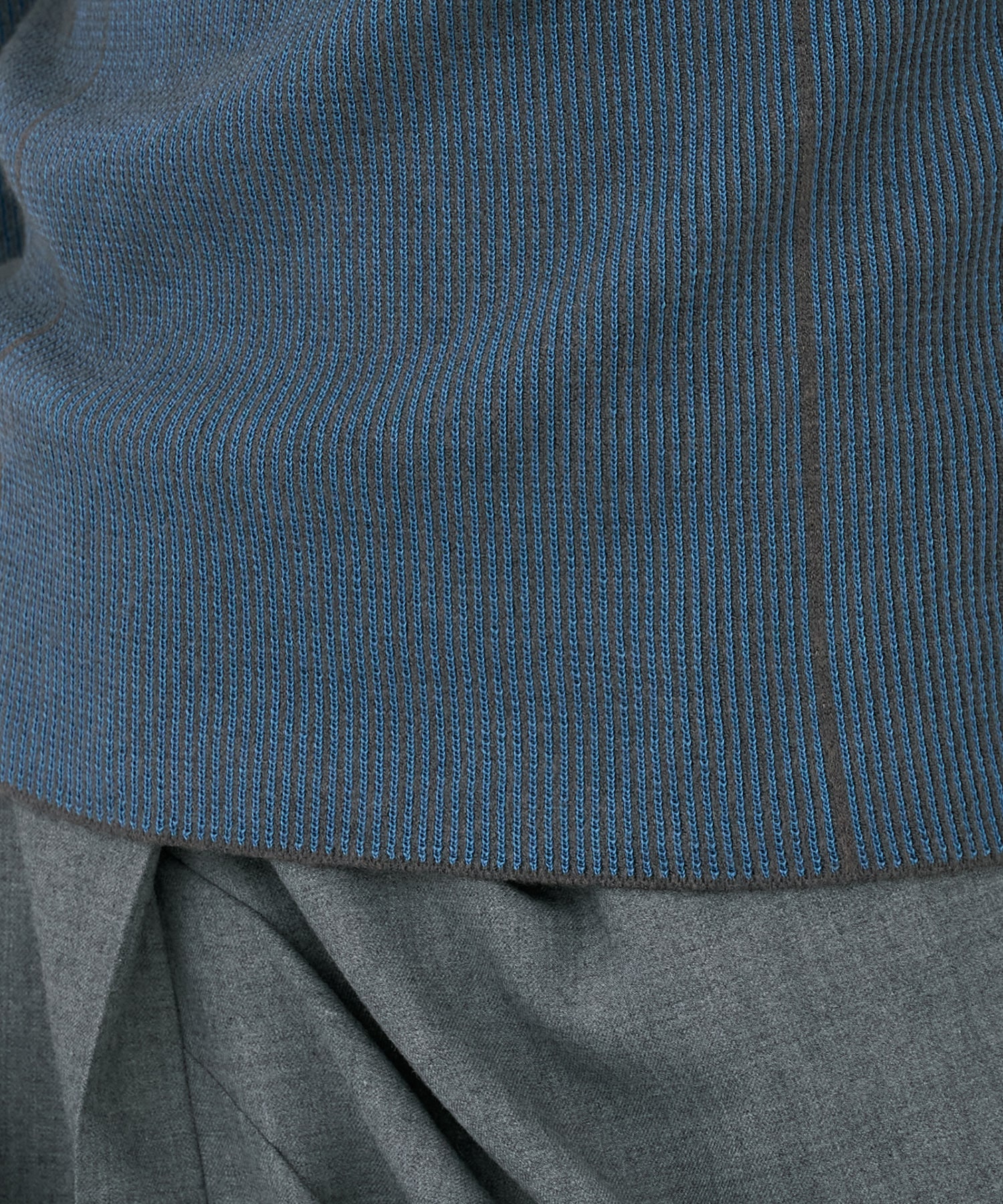 Wカラーレイヤーニット