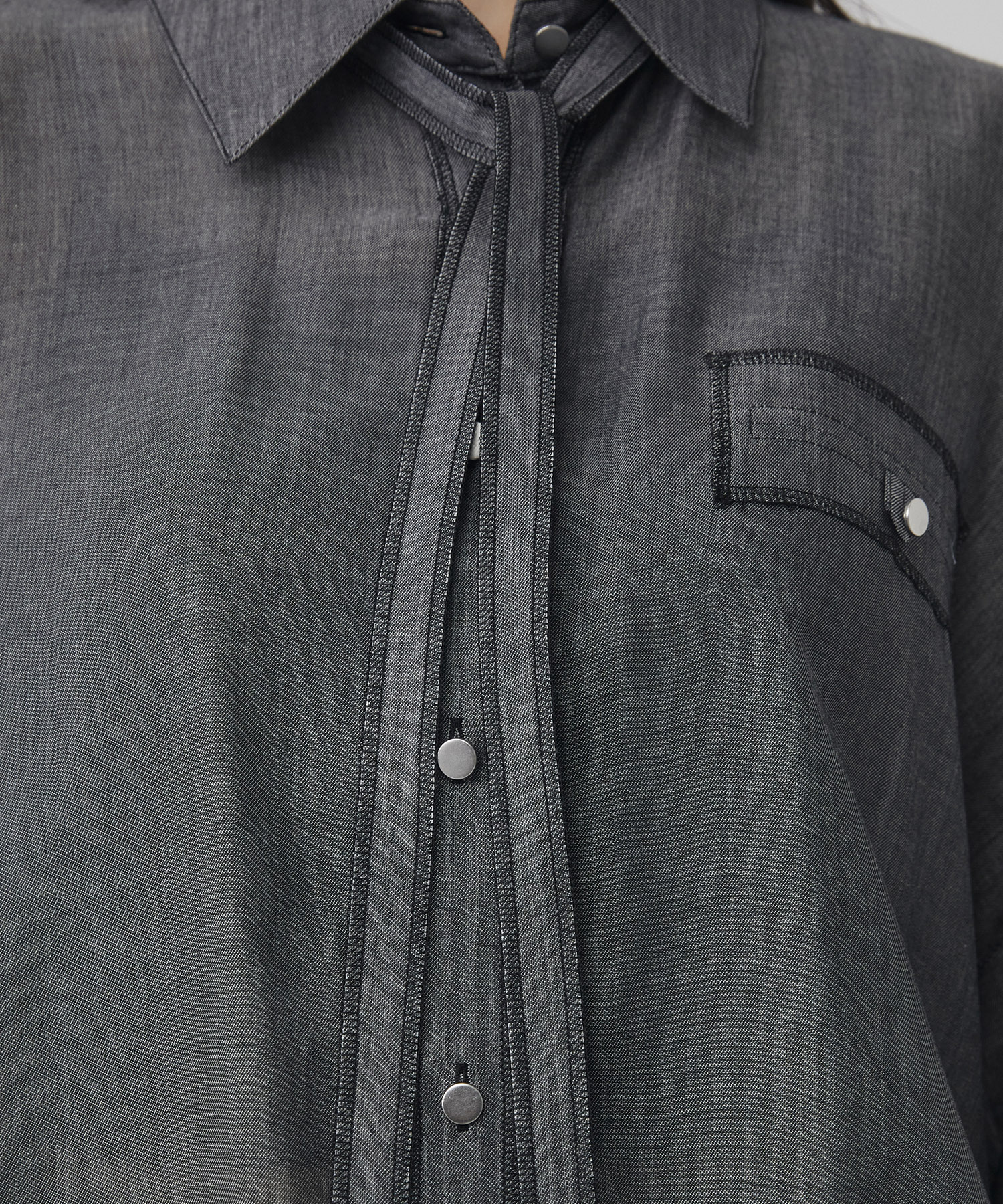 シアーデニムトリムシャツ