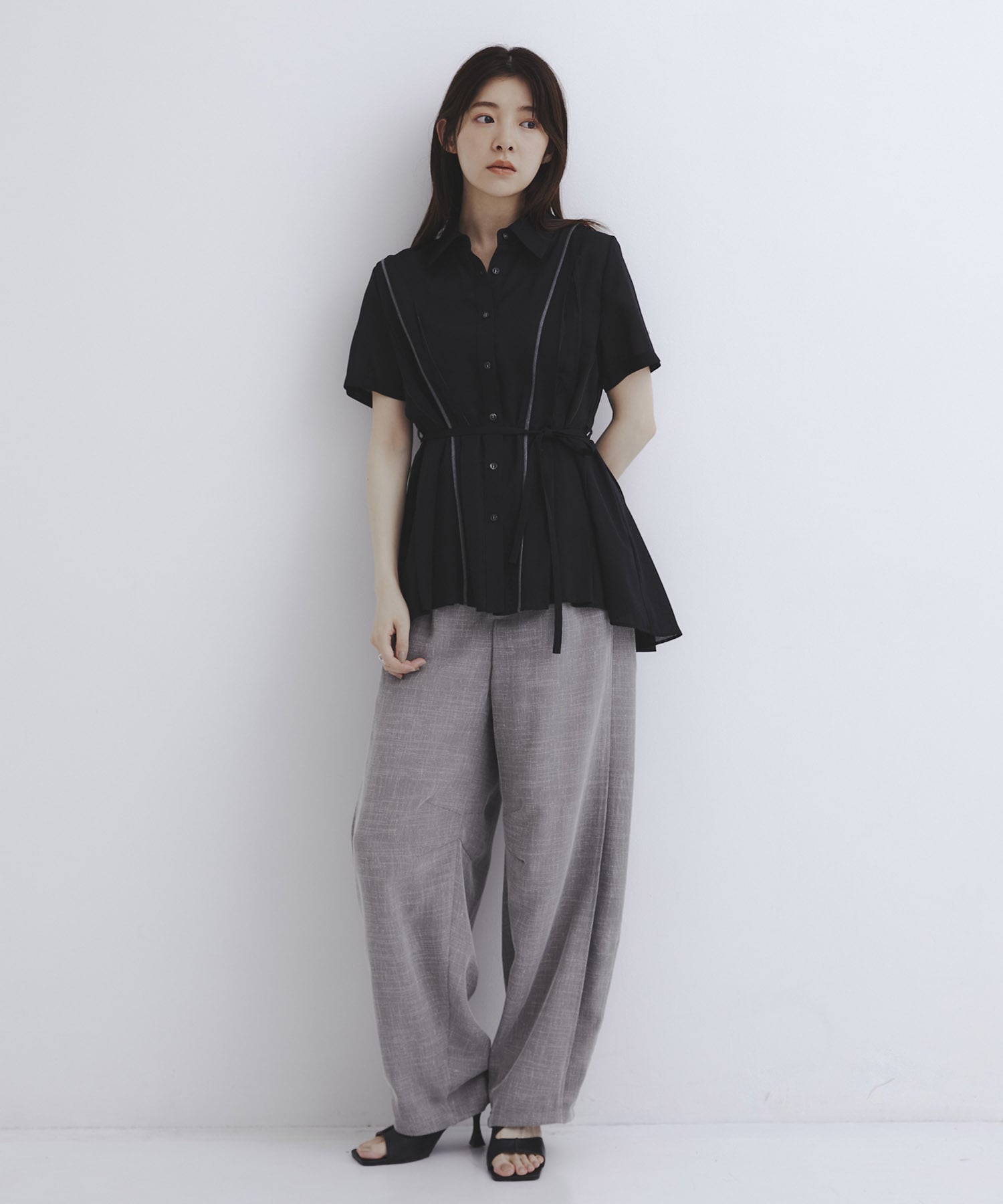 〈再入荷〉サイドタックメッシュバレルパンツ