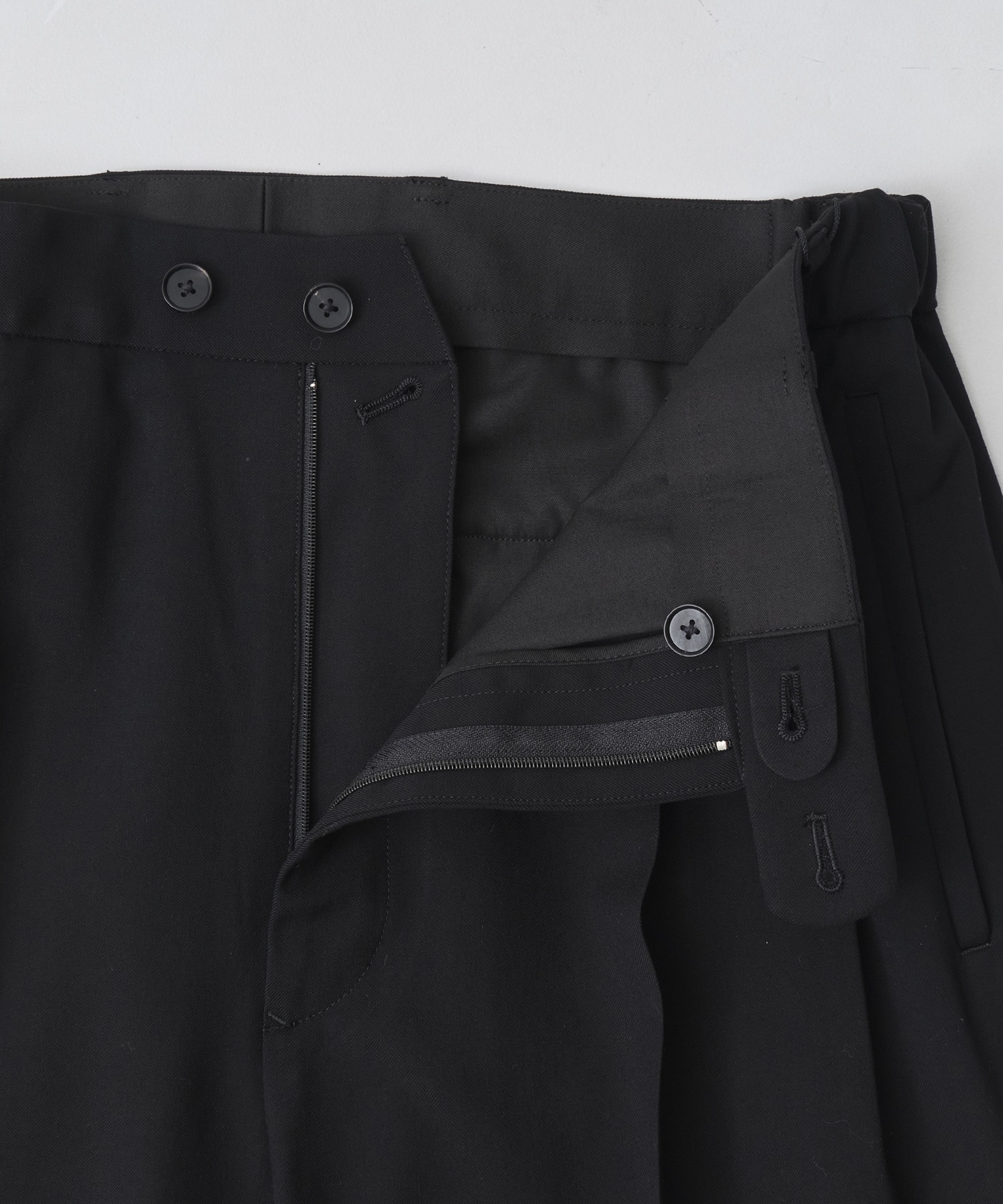 〈10周年記念｜残りわずか〉×EX Super120s ZEROTORIA WIDE PANTS