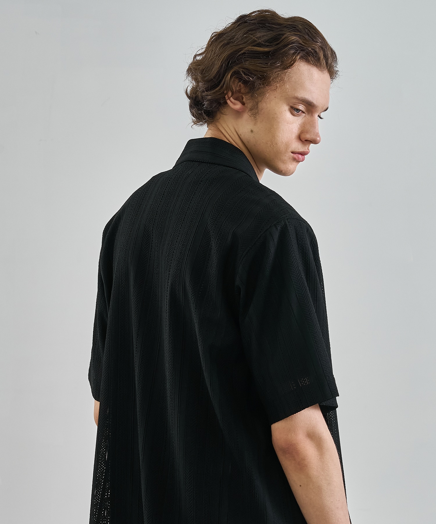 〈WEB限定｜先行予約〉ラッセルレースシアーシャツ