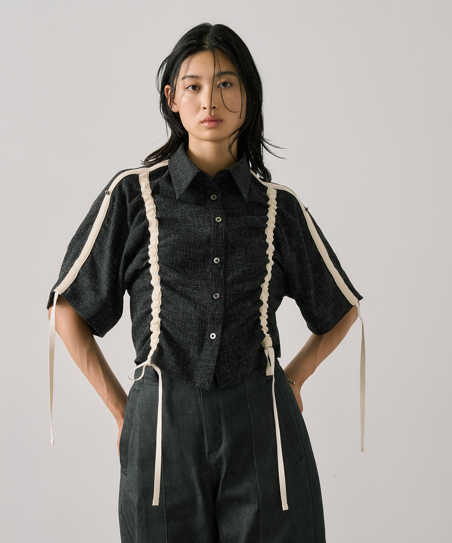 【オンラインストアのみ先行発売】Adjustable Length Mesh Shirt