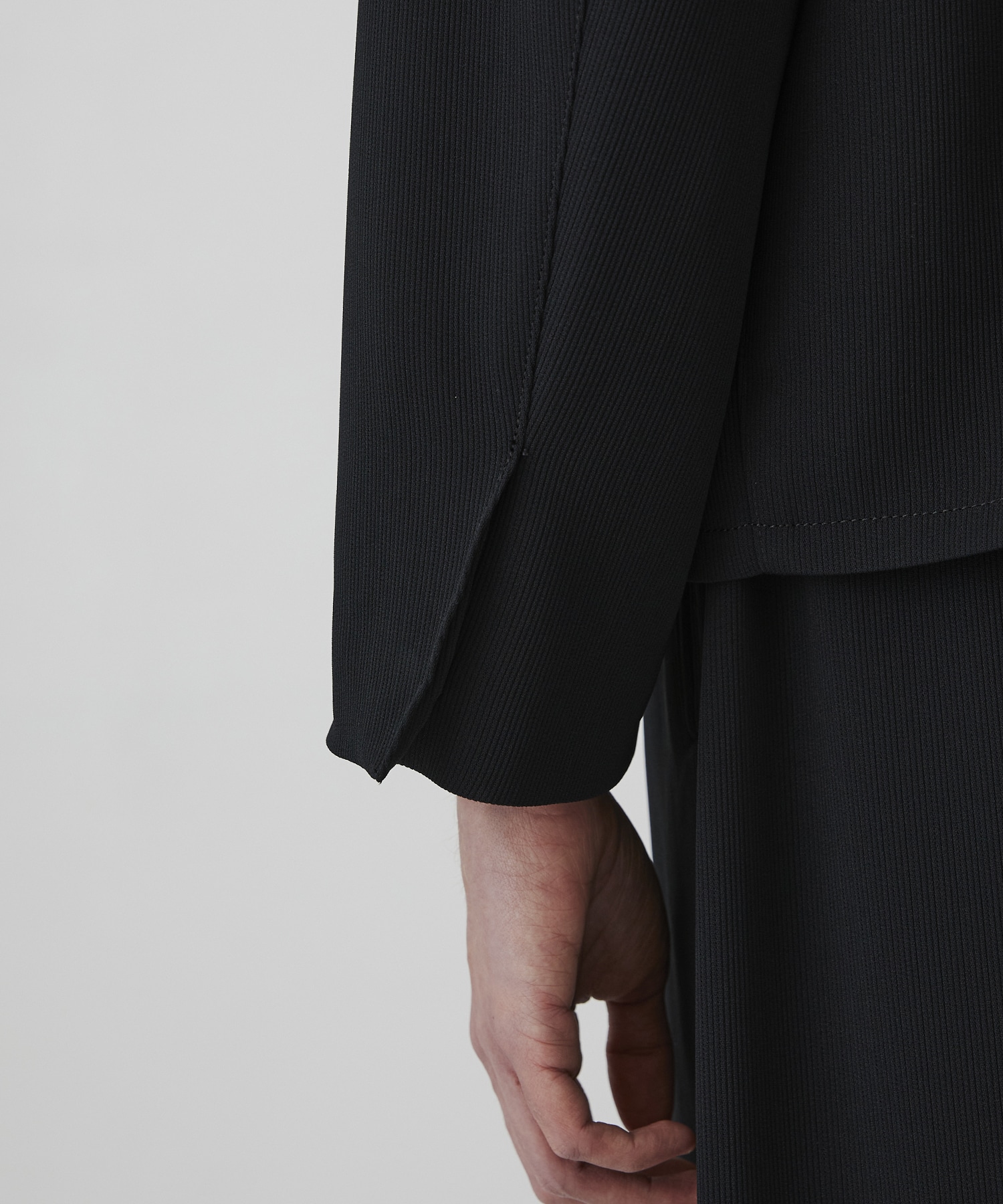 COLD DRY PLEATS ハリントンブルゾン