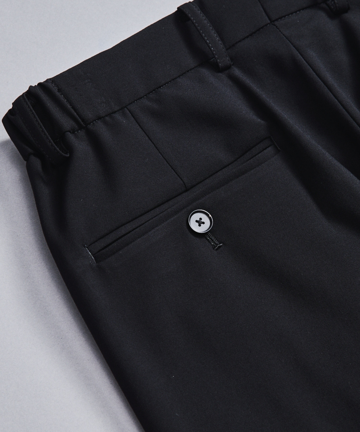 〈数量限定〉Super120s WOOL SERGE 2TUCK PANTS