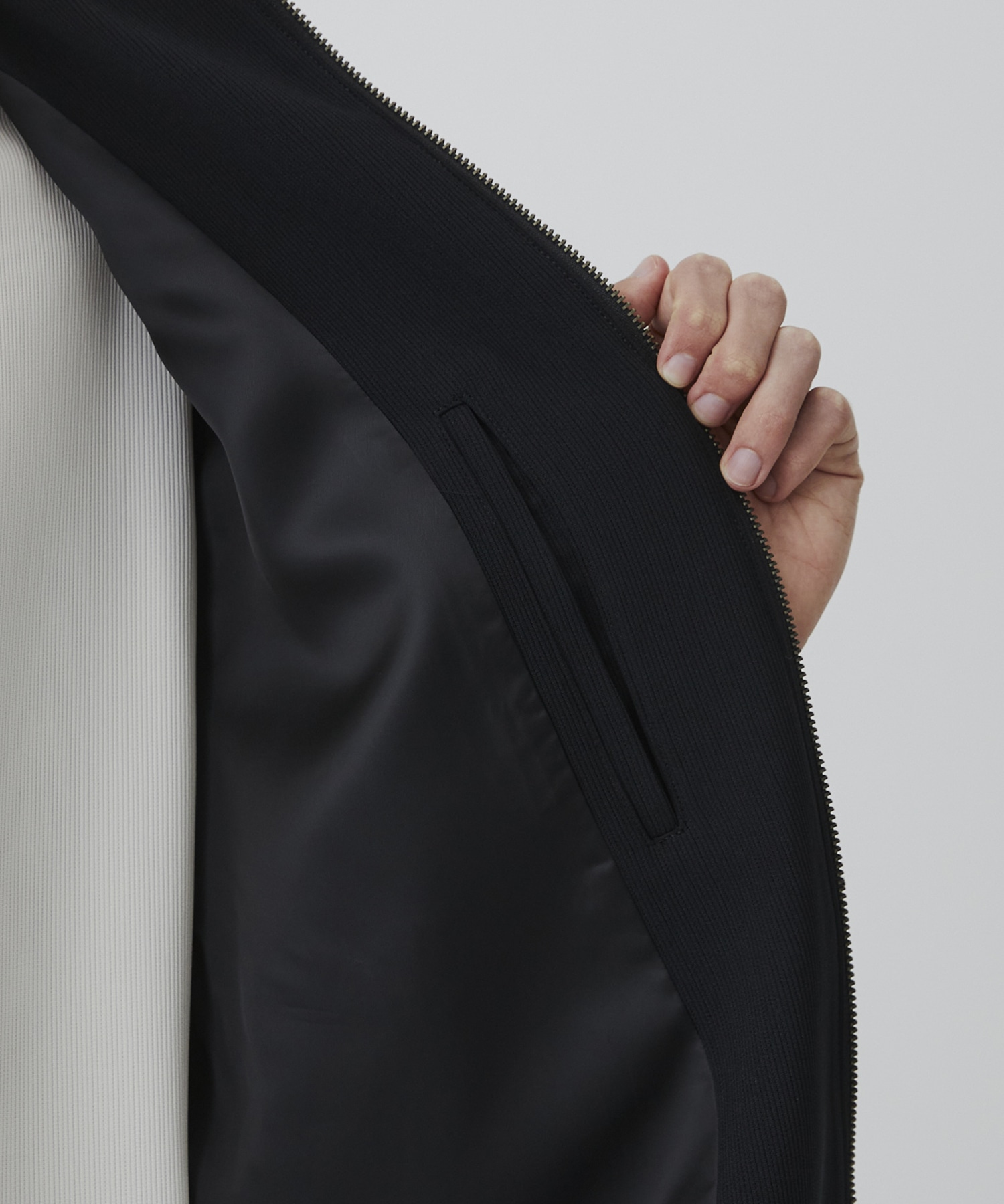 COLD DRY PLEATS ハリントンブルゾン