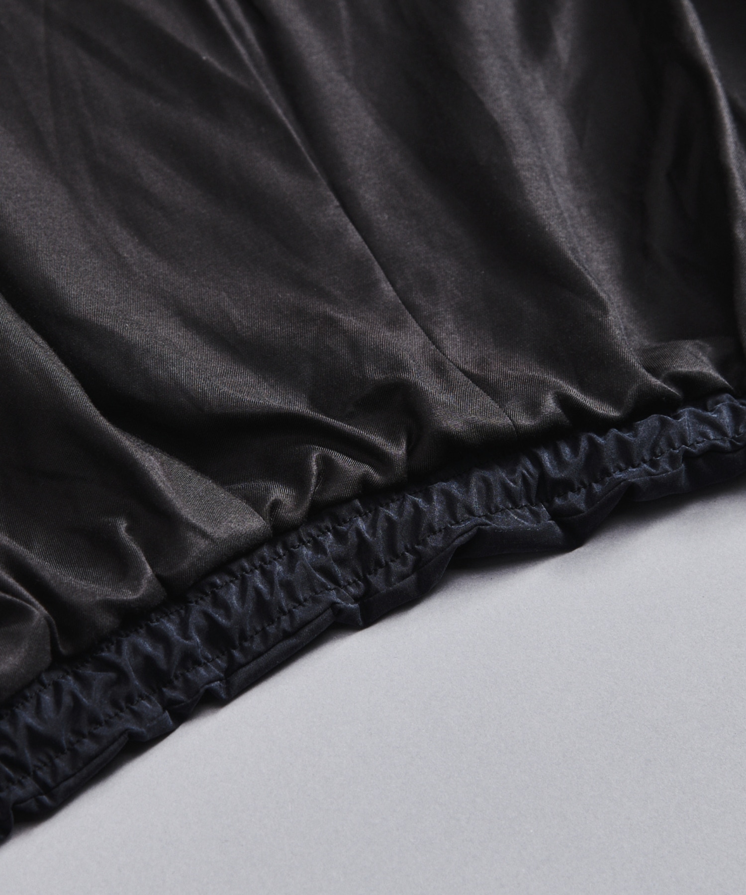 〈数量限定|サイズ2:残り1点〉SILK NYLON BALLOON BLOUSON