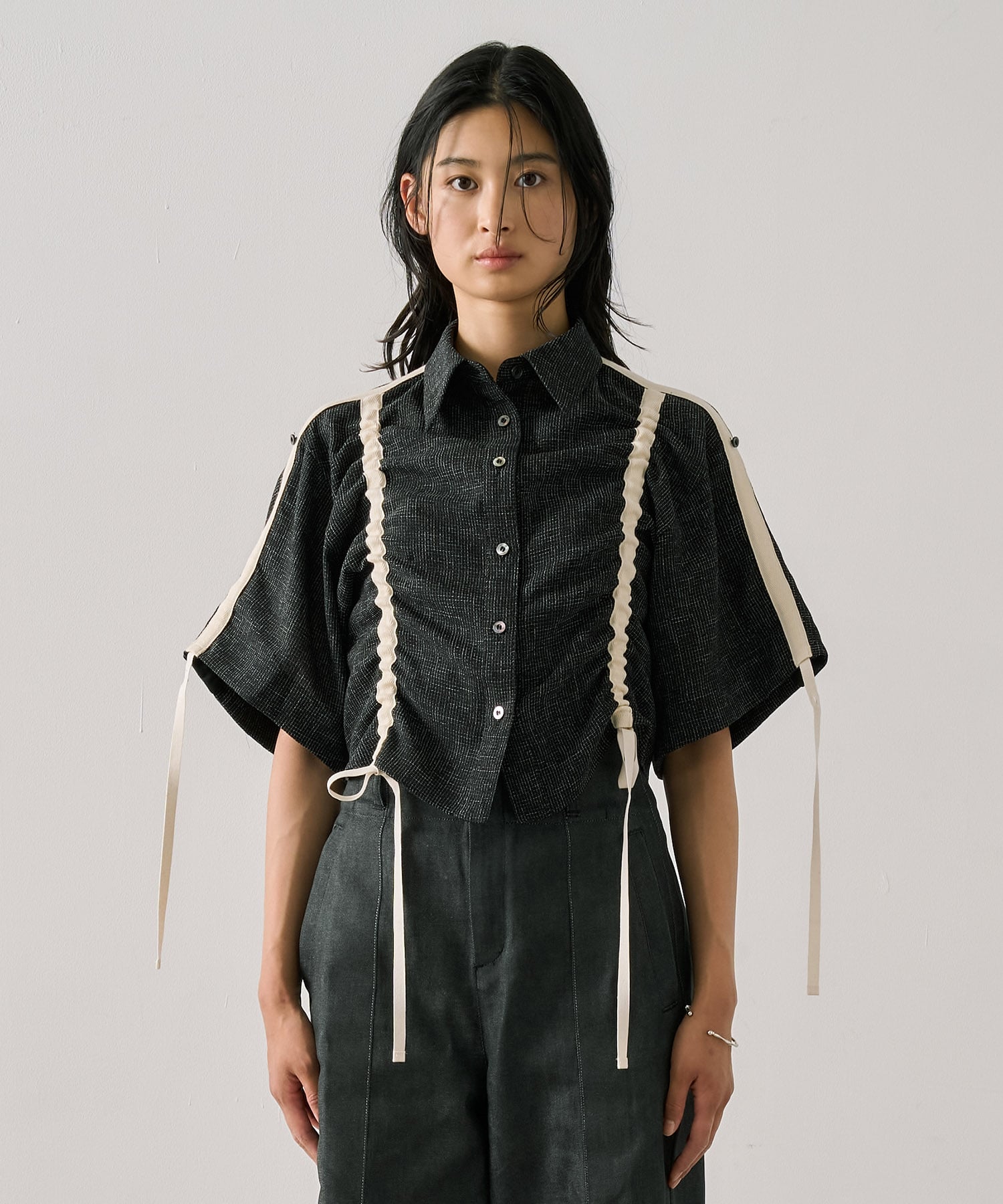 【オンラインストアのみ先行発売】Adjustable Length Mesh Shirt
