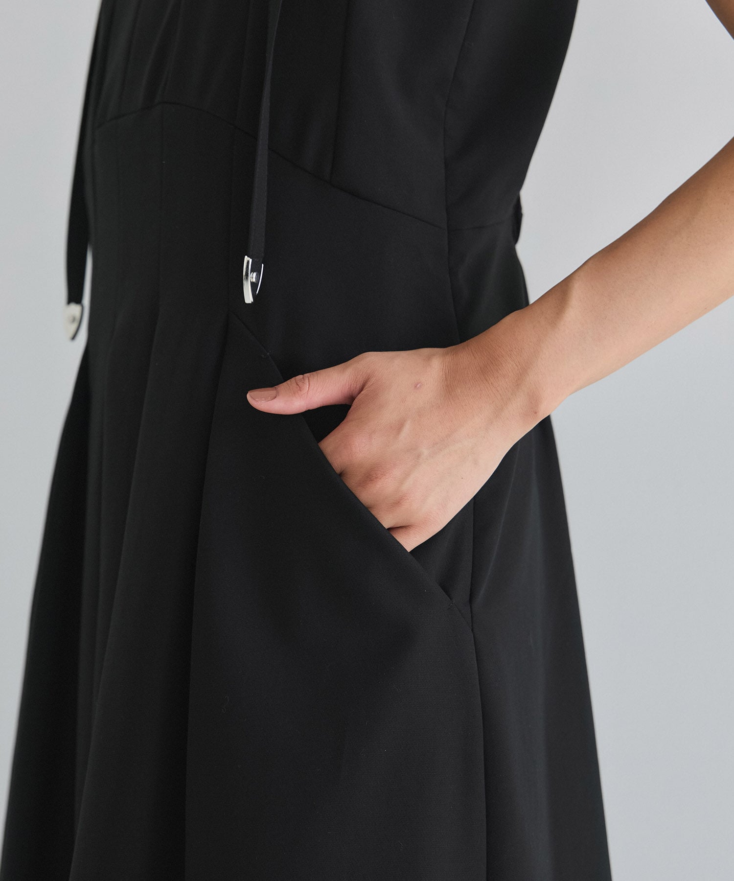 シェイプタックキャミワンピース